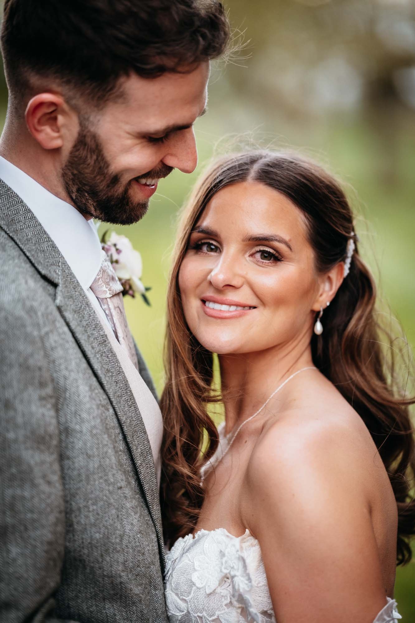 Relaxed couple portrait in the grounds of Middleton Lodge