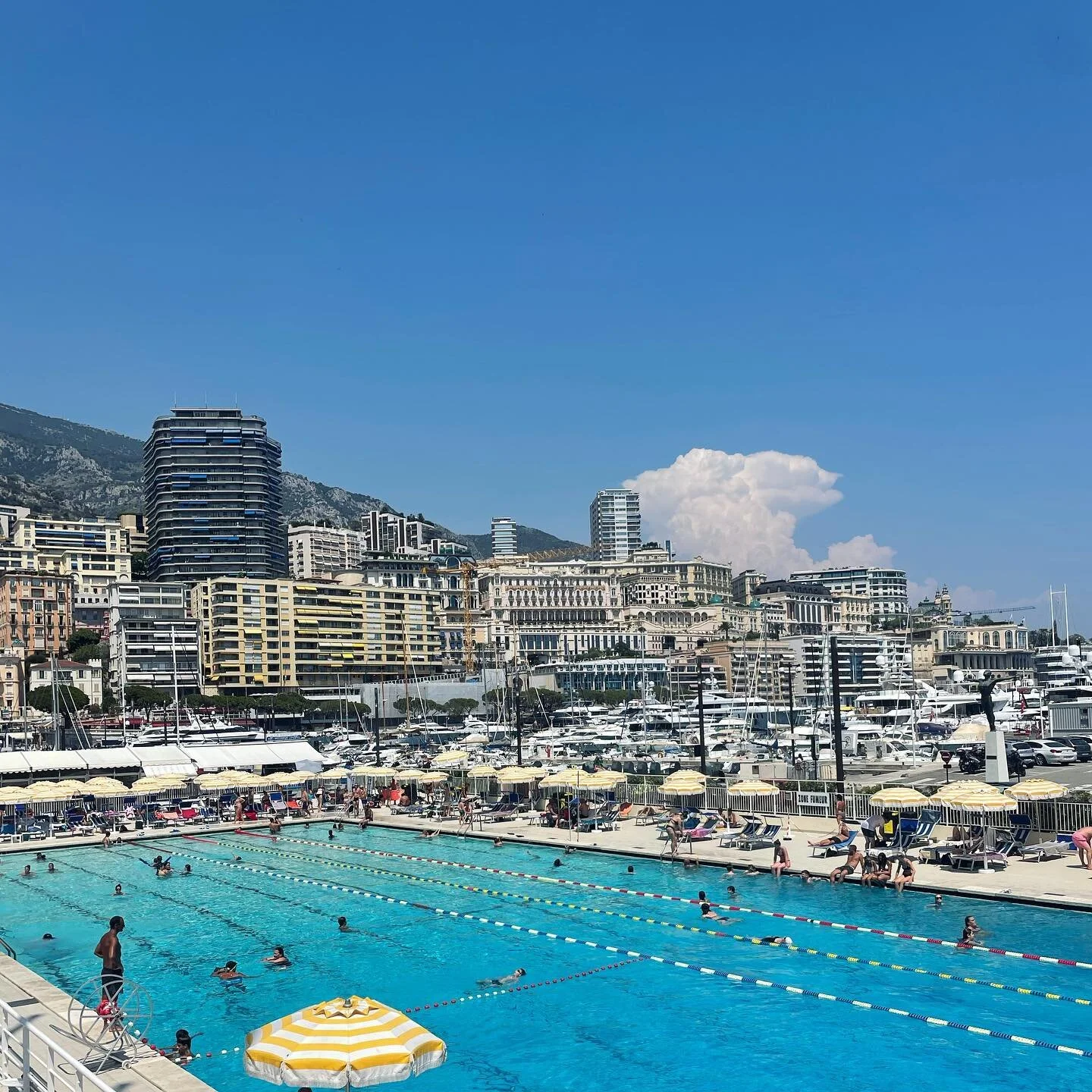 Monaco 🇲🇨 melting in Monte Carlo.