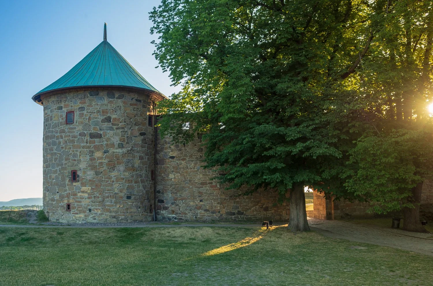 Oslo-web-Akershus-festning-30-kl.-23.00.46.jpg