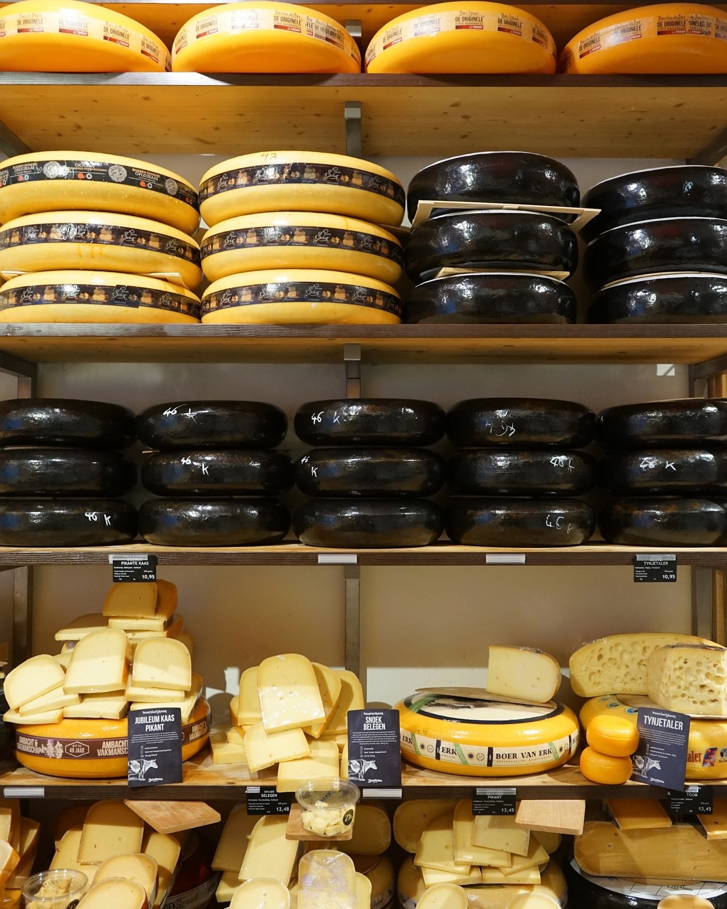 Wist je dat er meer dan 2000 verschillende soorten kaas zijn wereldwijd? Van romige brie tot pittige cheddar, kaas is een ware smaaksensatie! En wist je dat Nederland een van de grootste kaasproducenten ter wereld is? 🧀✨

Zin om een nieuwe kaas te p