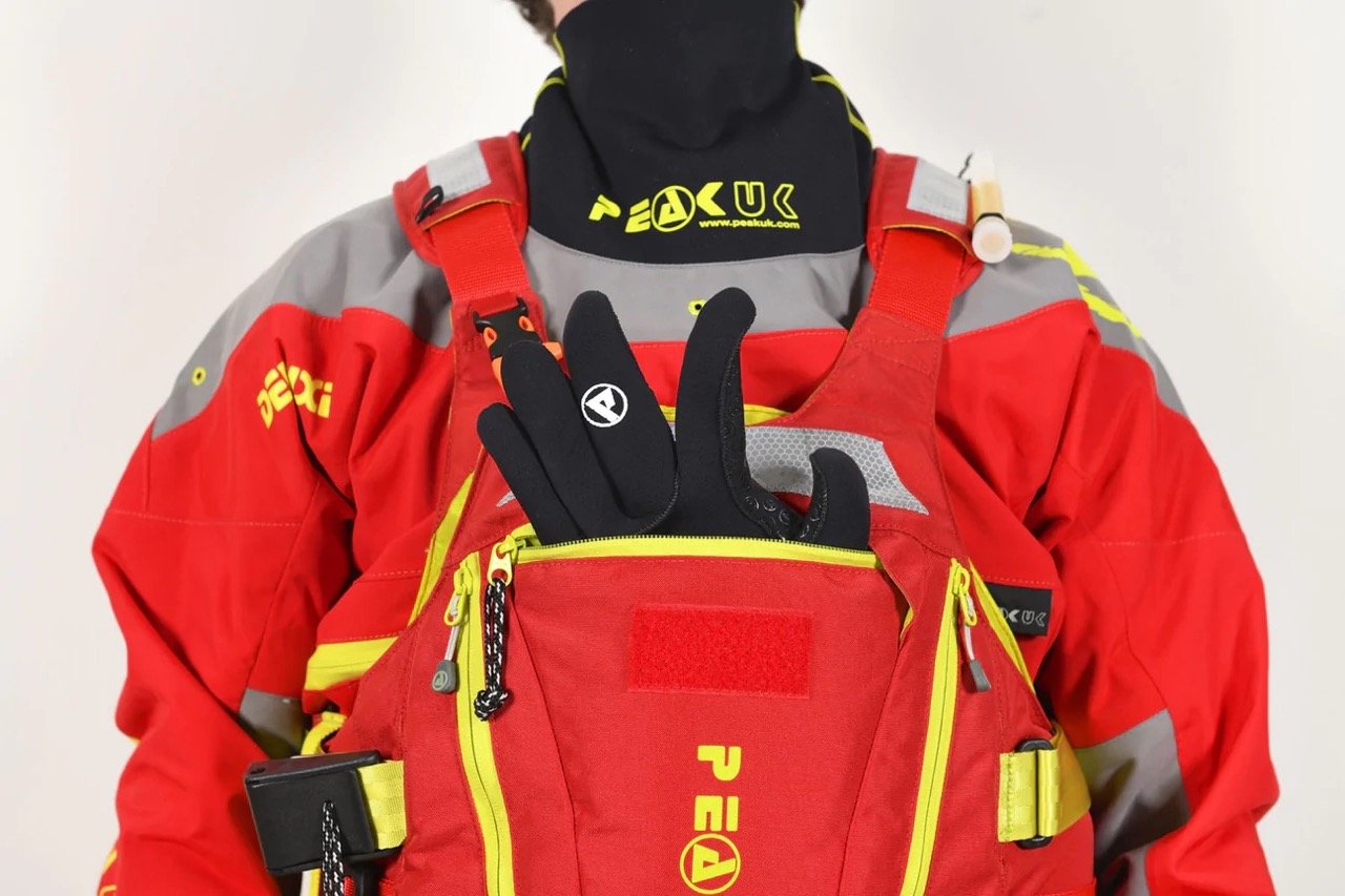 rescue_wrap_glovespocket_1296x Large.jpeg