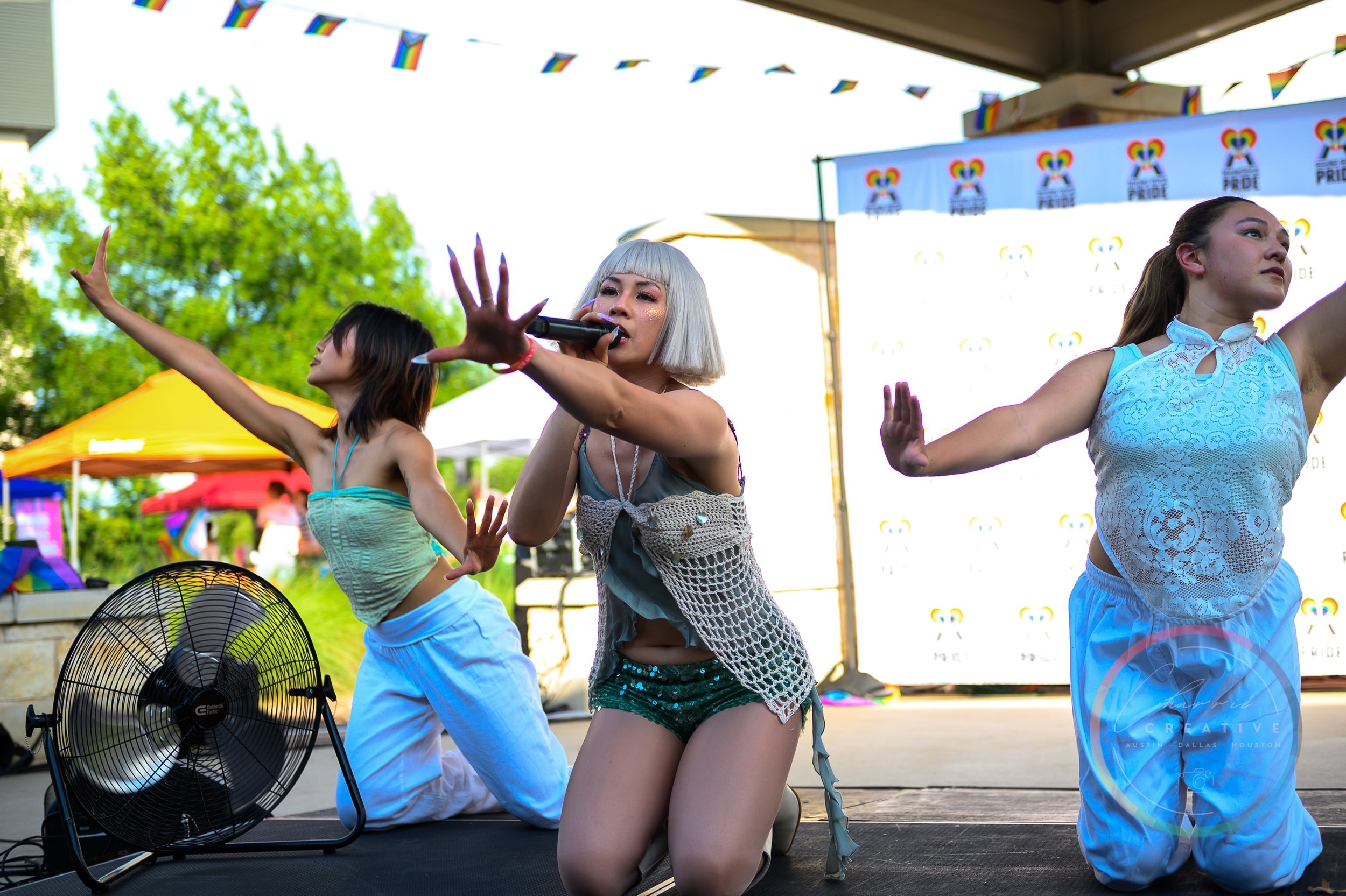 🏳️&zwj;🌈 Our festival photos from the 5th Annual Round Rock Pride Festival are officially LIVE on Facebook! 📸✨
📸: @charriecreative