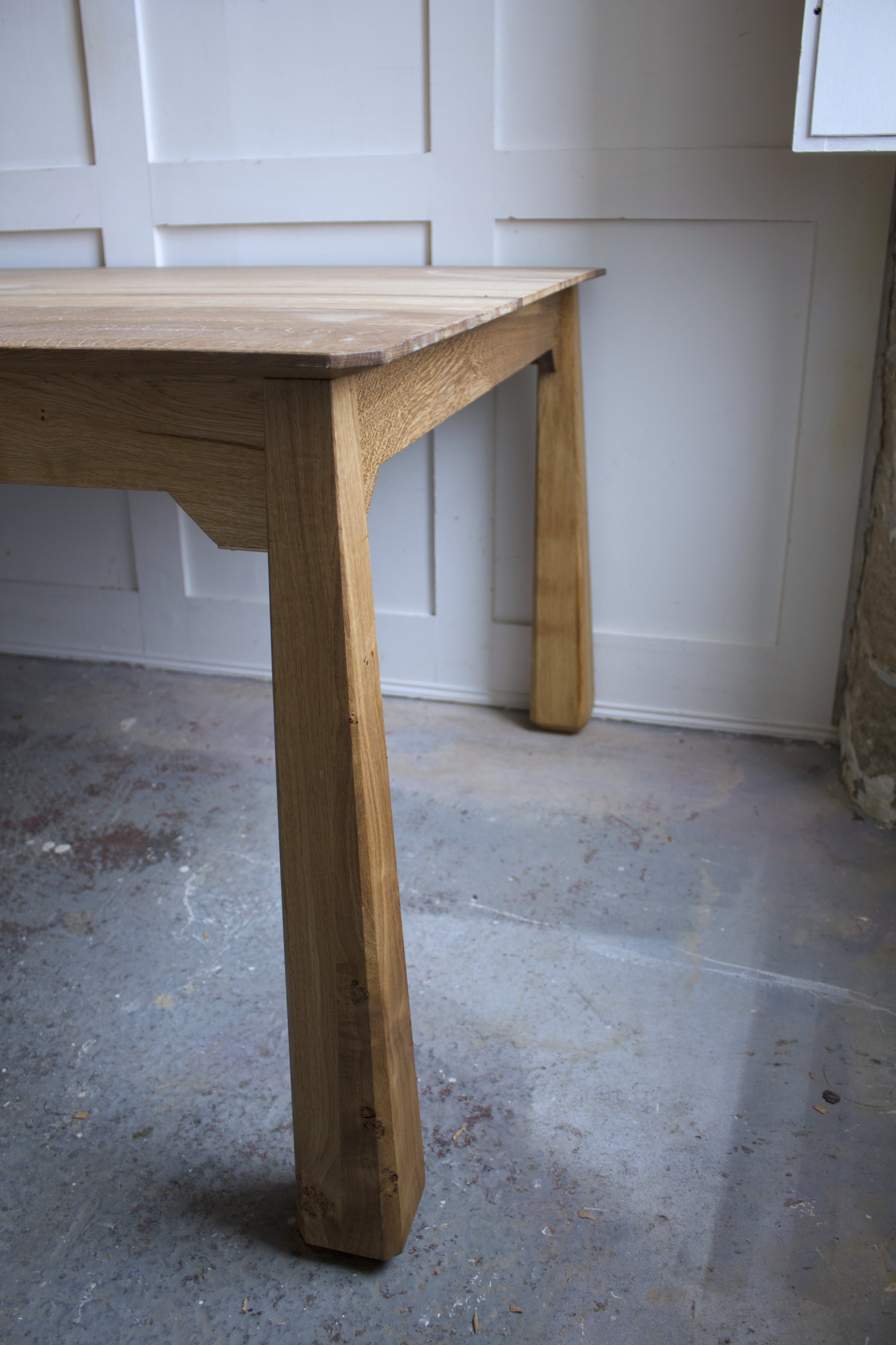 Duque Dining Table