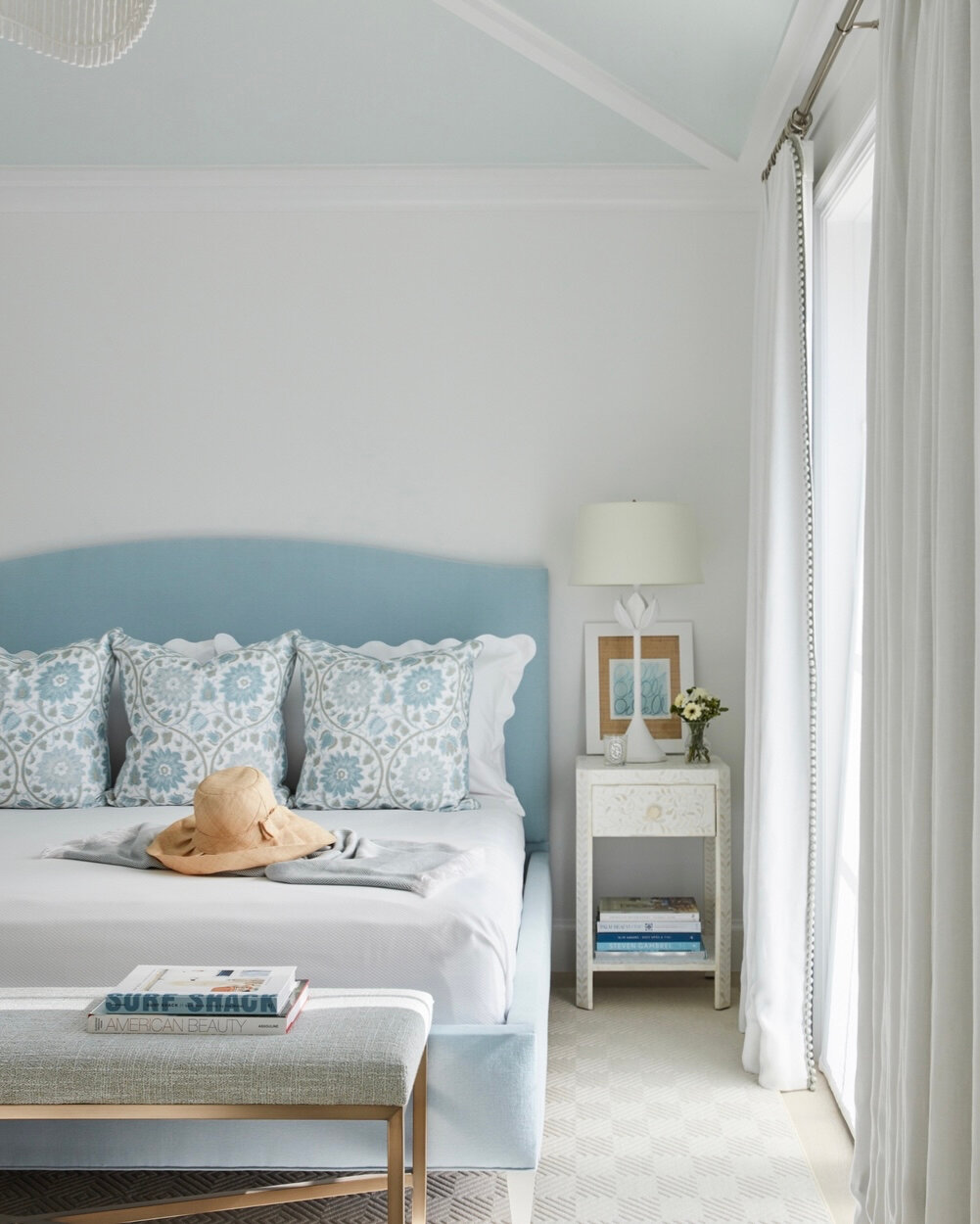 We loved working with @caitlinkah on this light-filled, cheerful guest room; the soft blue tones echo the sea, less than a block away.​​​​​​​​
​​​​​​​​
 📸: @brantleyphoto