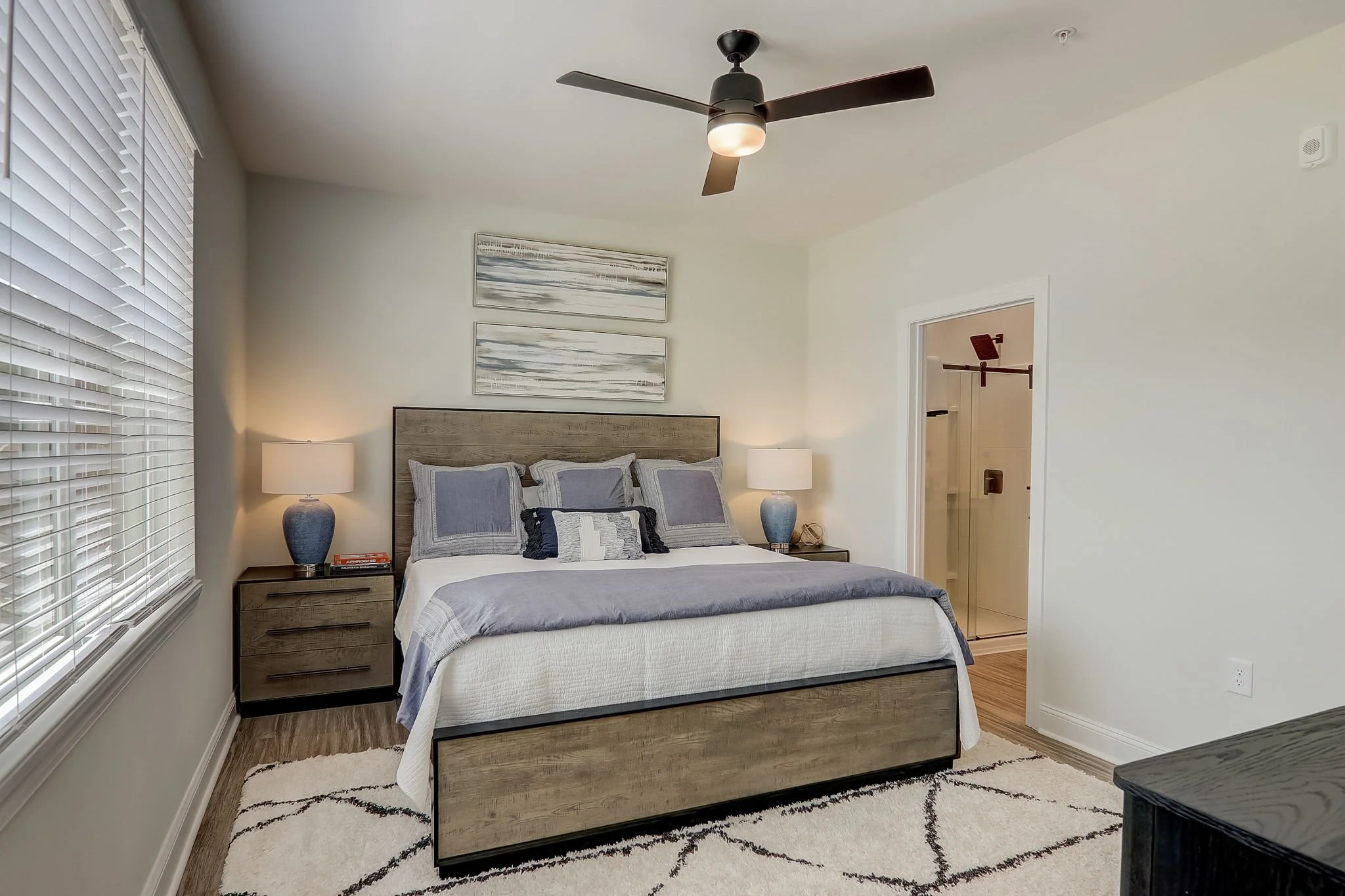 35-web-or-mls-Featherdown Wy Model Unit-014 copy.jpg