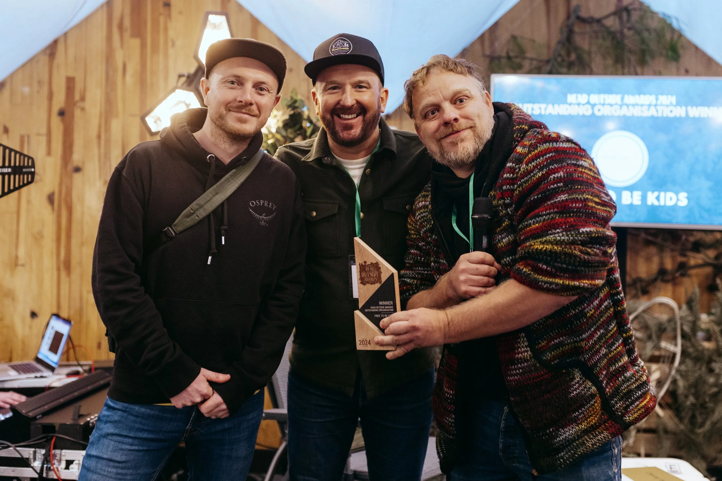 22-11_HeadOutsideAwards_Craig_Robinson564B6754.jpeg