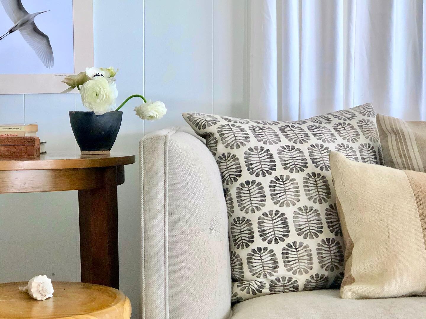 Cozy corner - 🤍 this pillow print!