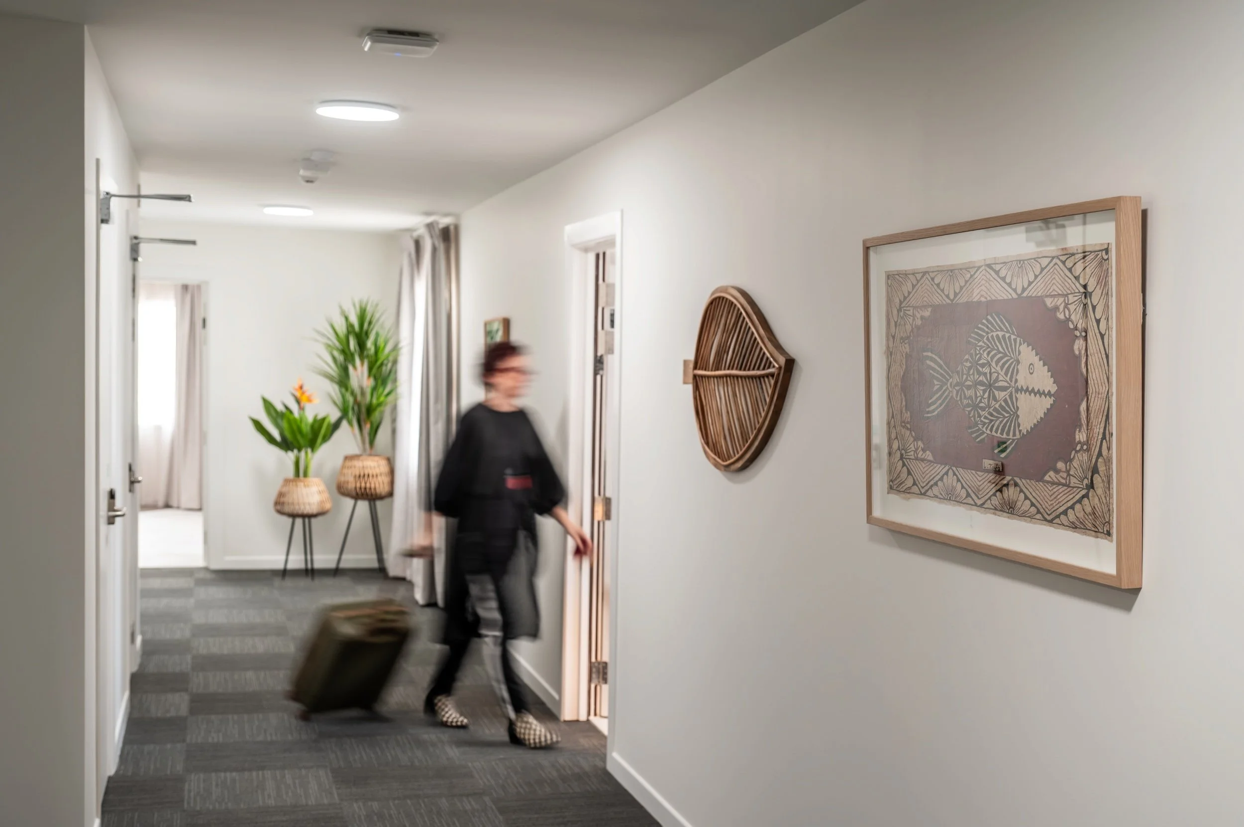 Hallway-003.jpg