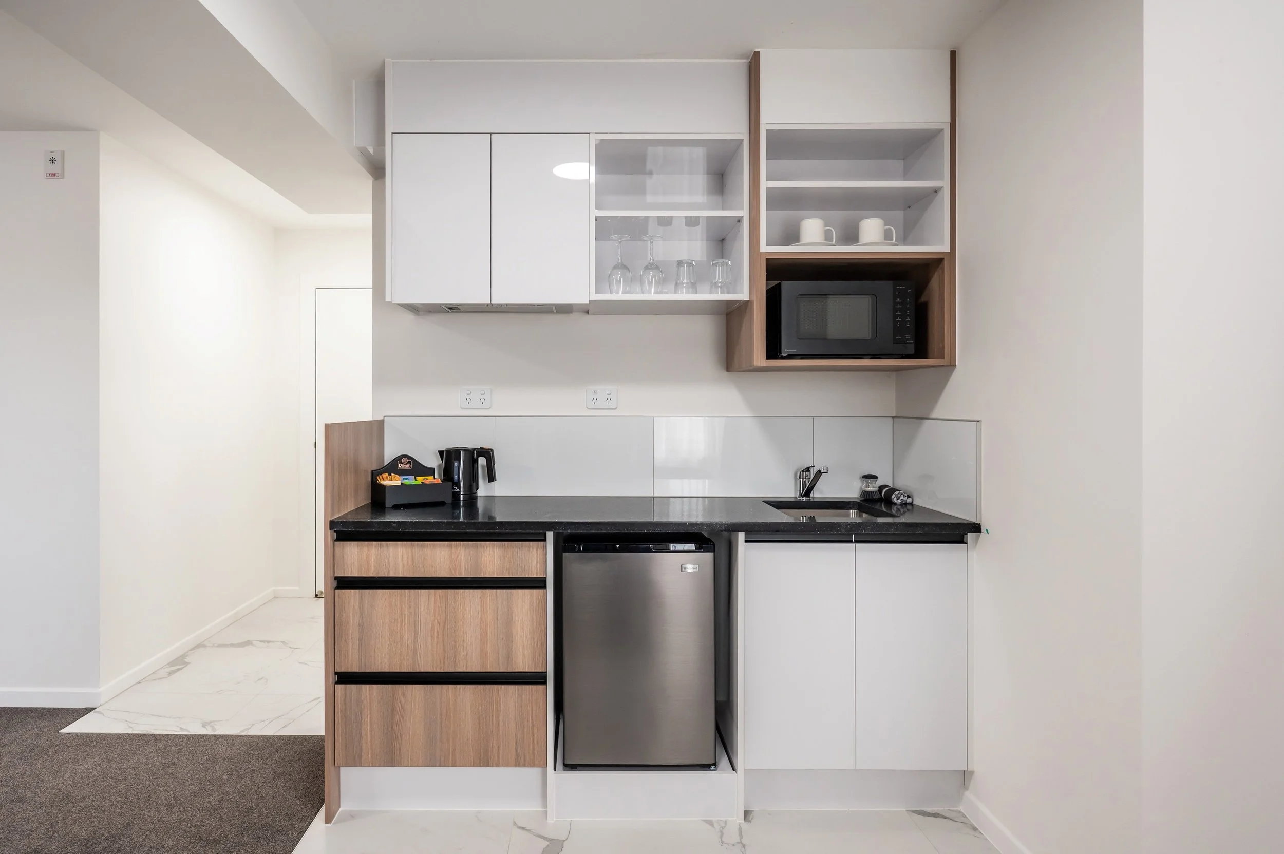 Room 501-010.jpg