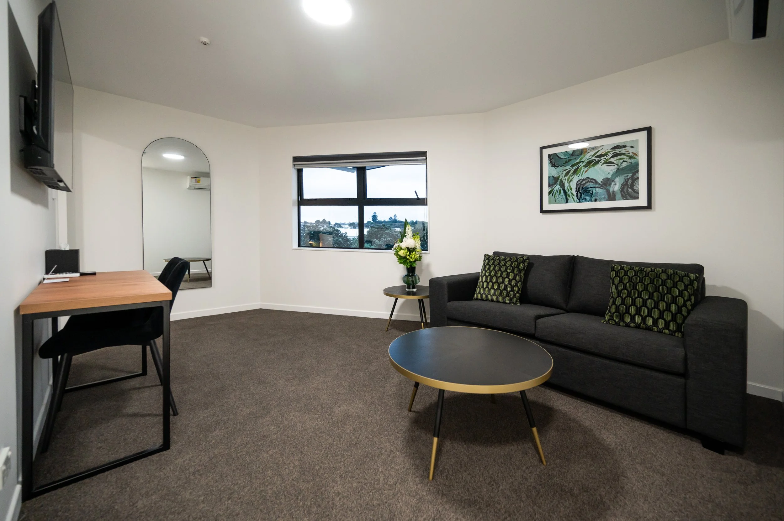 Room 214-009.jpg