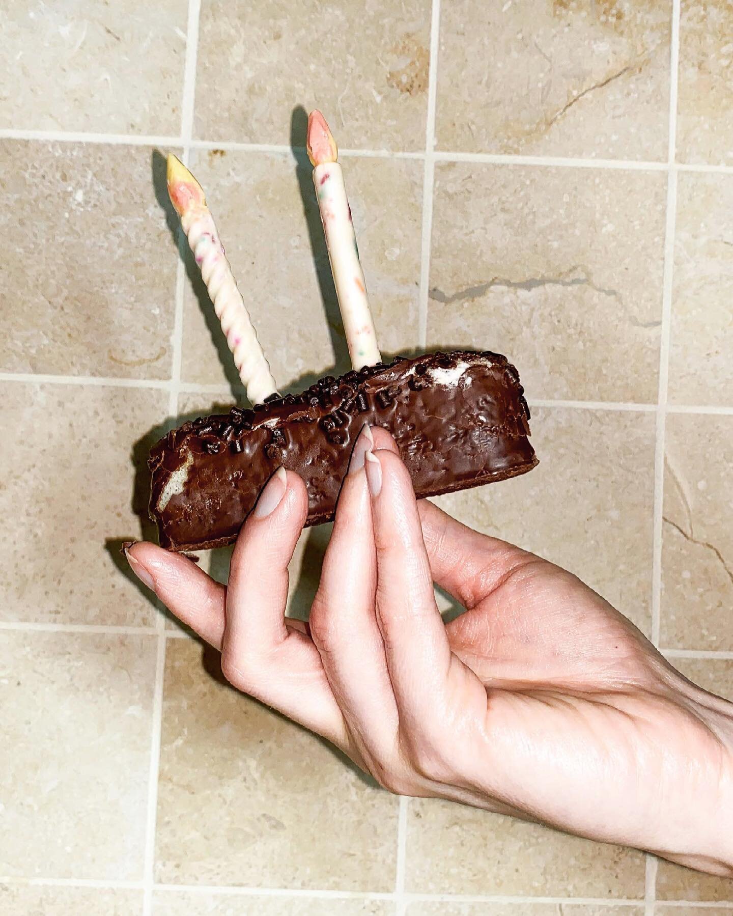 choco candles for a pandemic birthday. make a wish, take a bite. no one blows on the cake.

3D model &gt;&gt; 3D print &gt;&gt; vacuum form &gt;&gt; chocolate + sprinkles