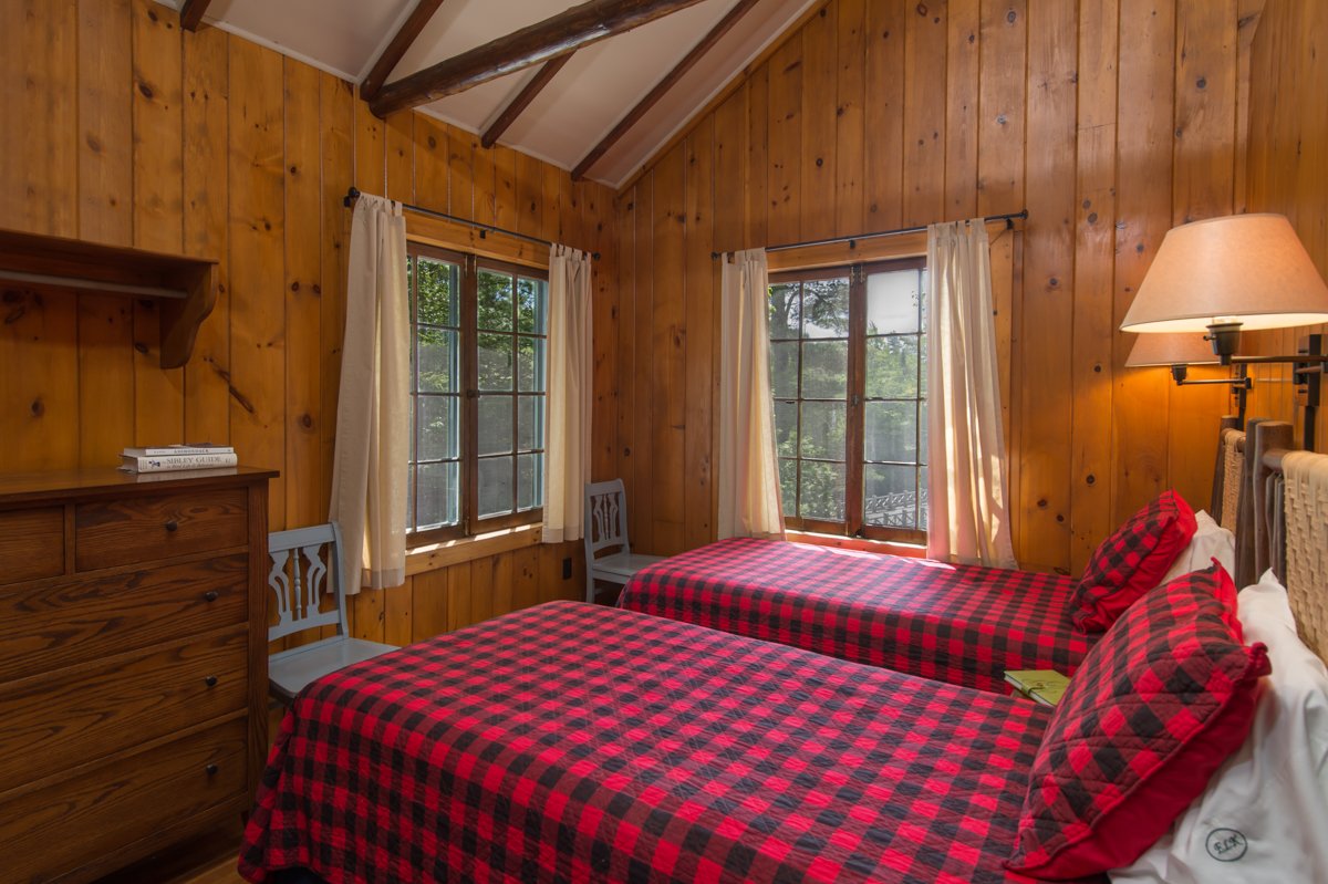 2015_Elk_Lake_Lodge-06_web.jpg