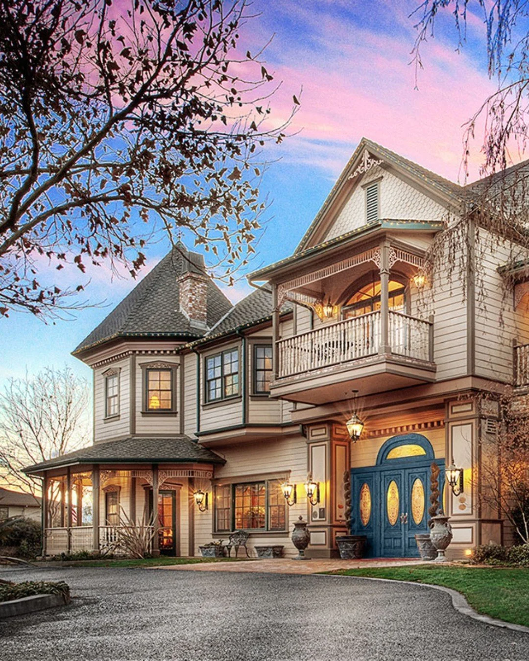 Happy Thanksgiving to you and yours. ✨
xoxo, G