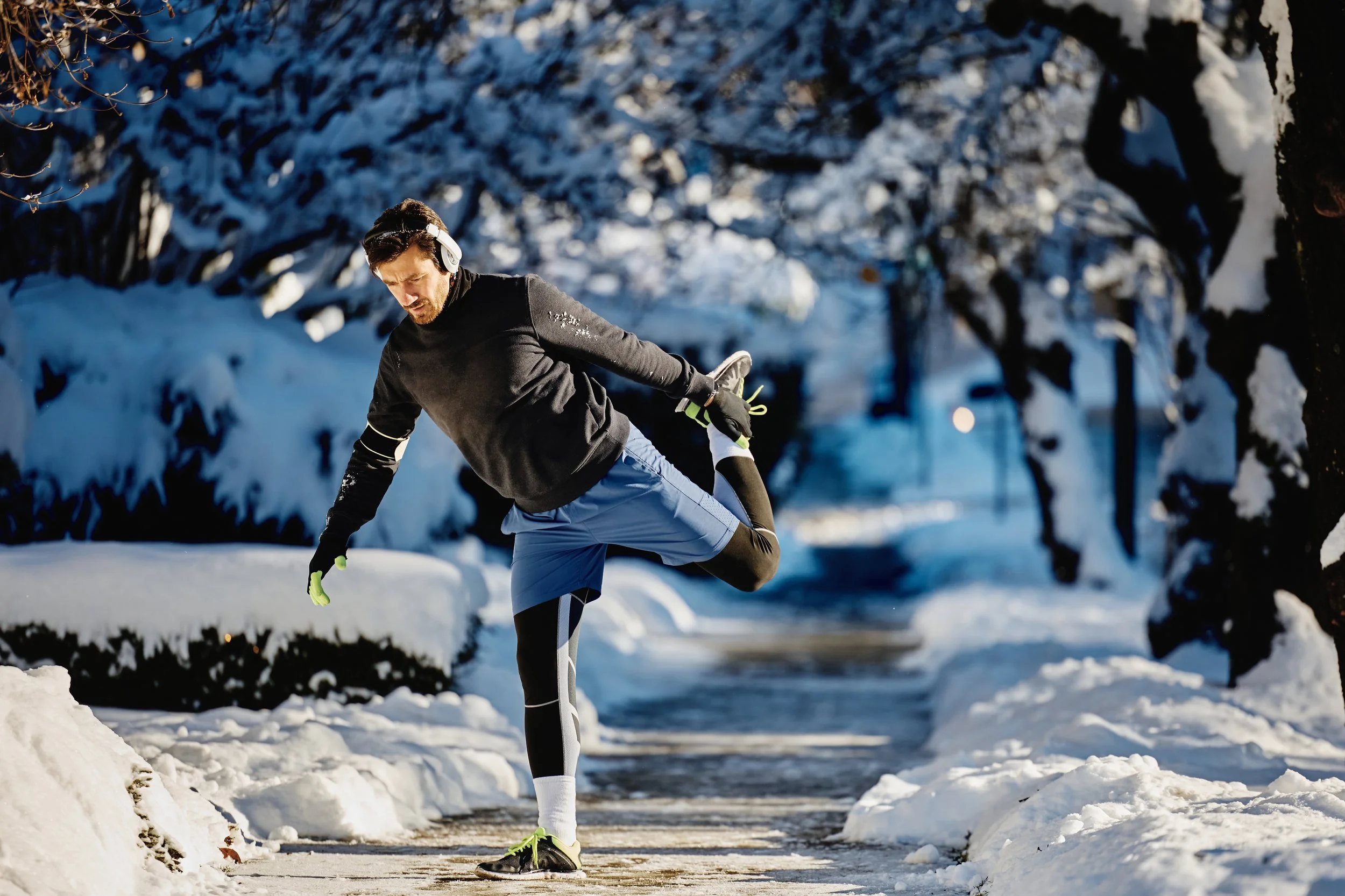 Winter Training Slump: Why Your Back Feels Tight When You Start Lifting Again