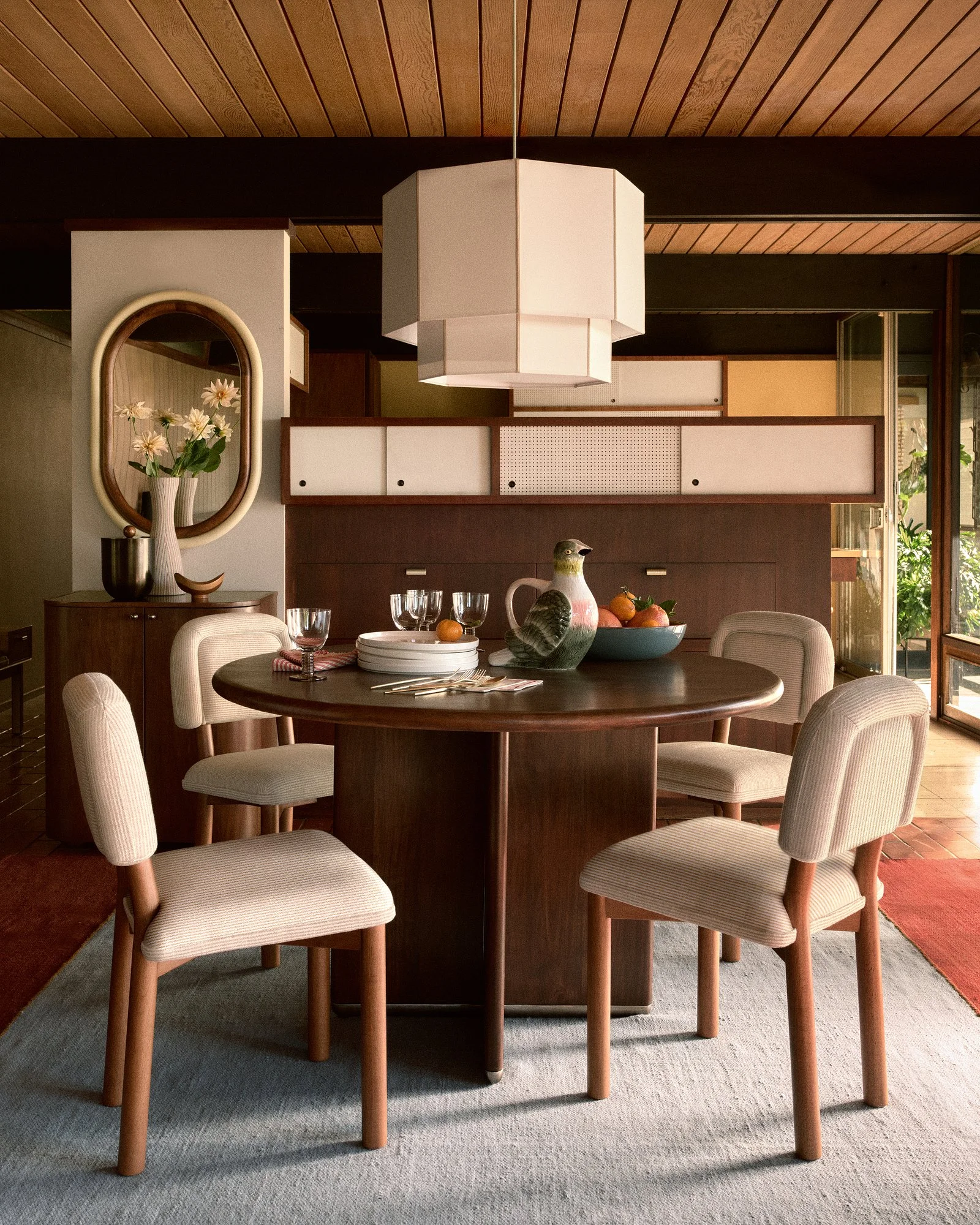 pl-su26-emma-chamberlain-dining-room-main-v01-234 copy.jpg