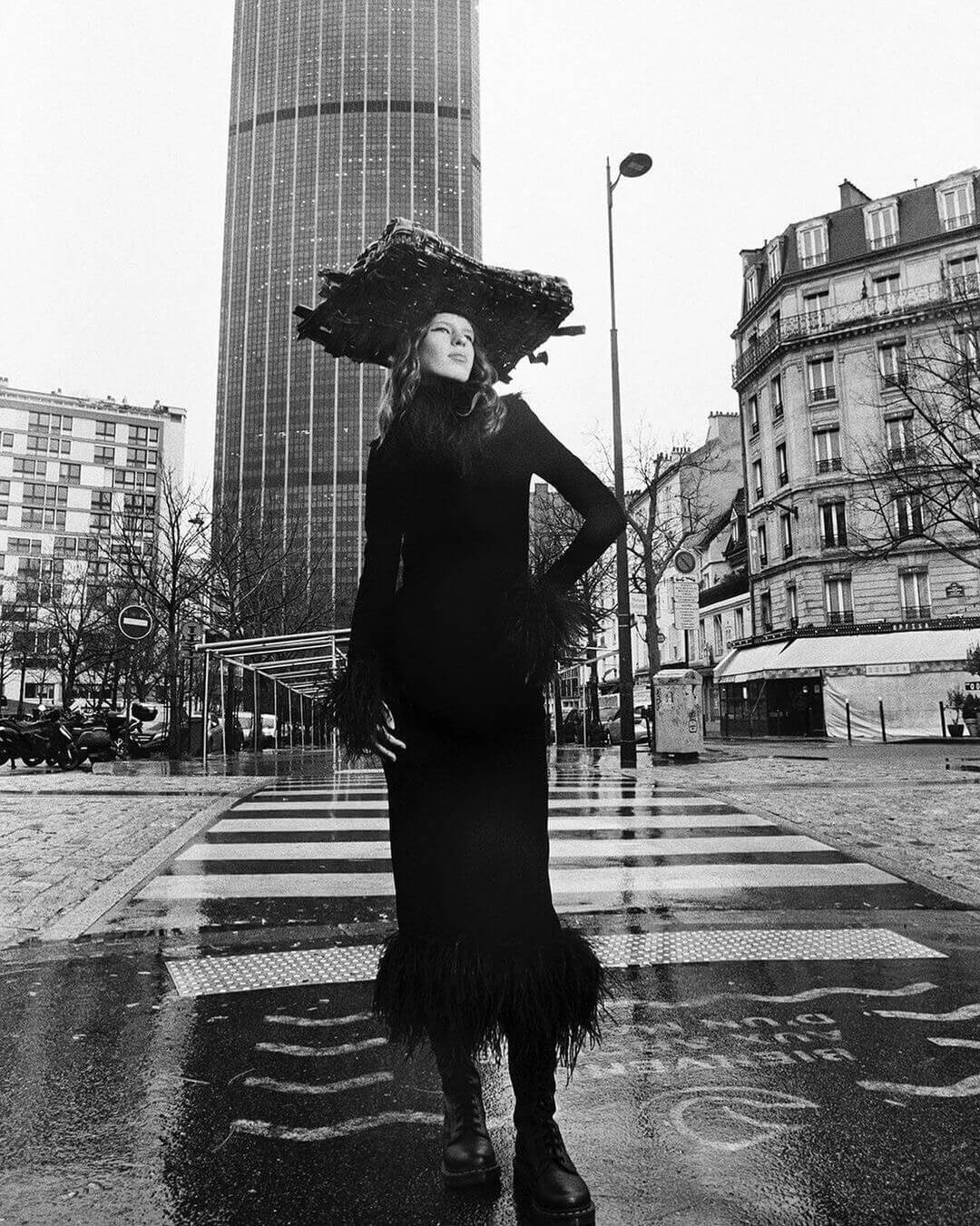 VANITY FAIR
photographer
CAMILLE VIVIER
stylist CAMILLE WADDINGTON
model MARY DULEU