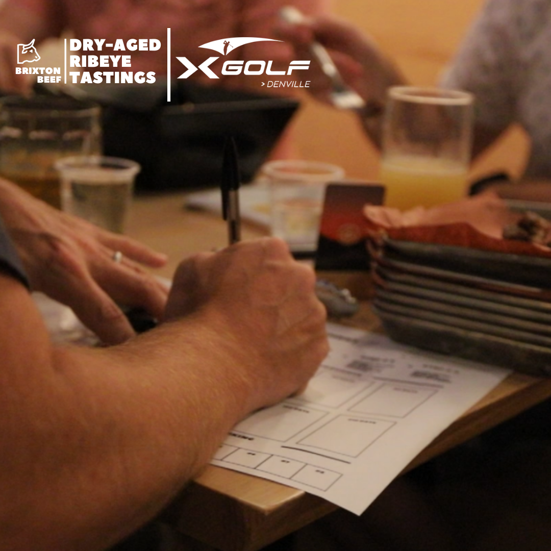 17_X-Golf - Writing On Scorecard.png