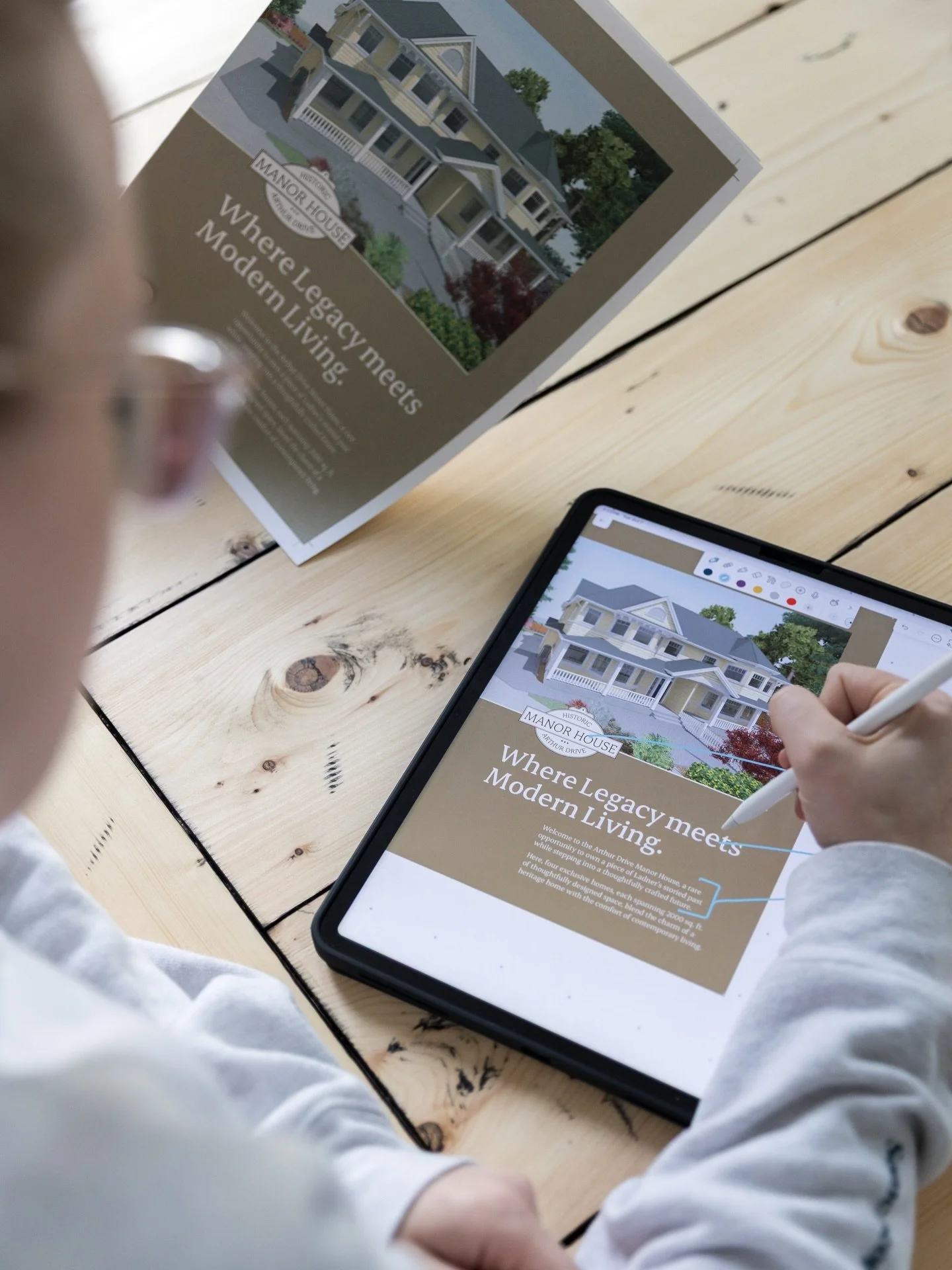 Have you seen this new development around town? 
We had so much fun designing the brand identity and supporting materials for The Manor House. Sheri captured the heritage feel of Ladner&rsquo;s past while balancing a timeless, refined design.

Congra