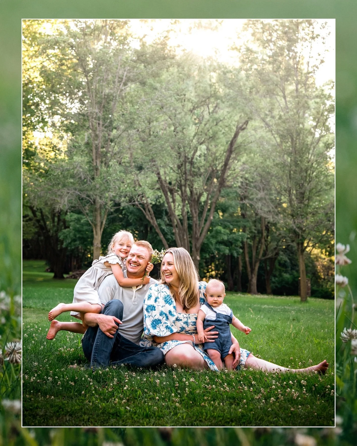This session had me feeling all the feels long after it was over! @kelsey_taryn - I&rsquo;ll run around your backyard with my camera anytime! 
.
. 
#denverfamilyphotographer #coloradofamilyphotographer #thefamilynarrative #artoftheheartcollective #he