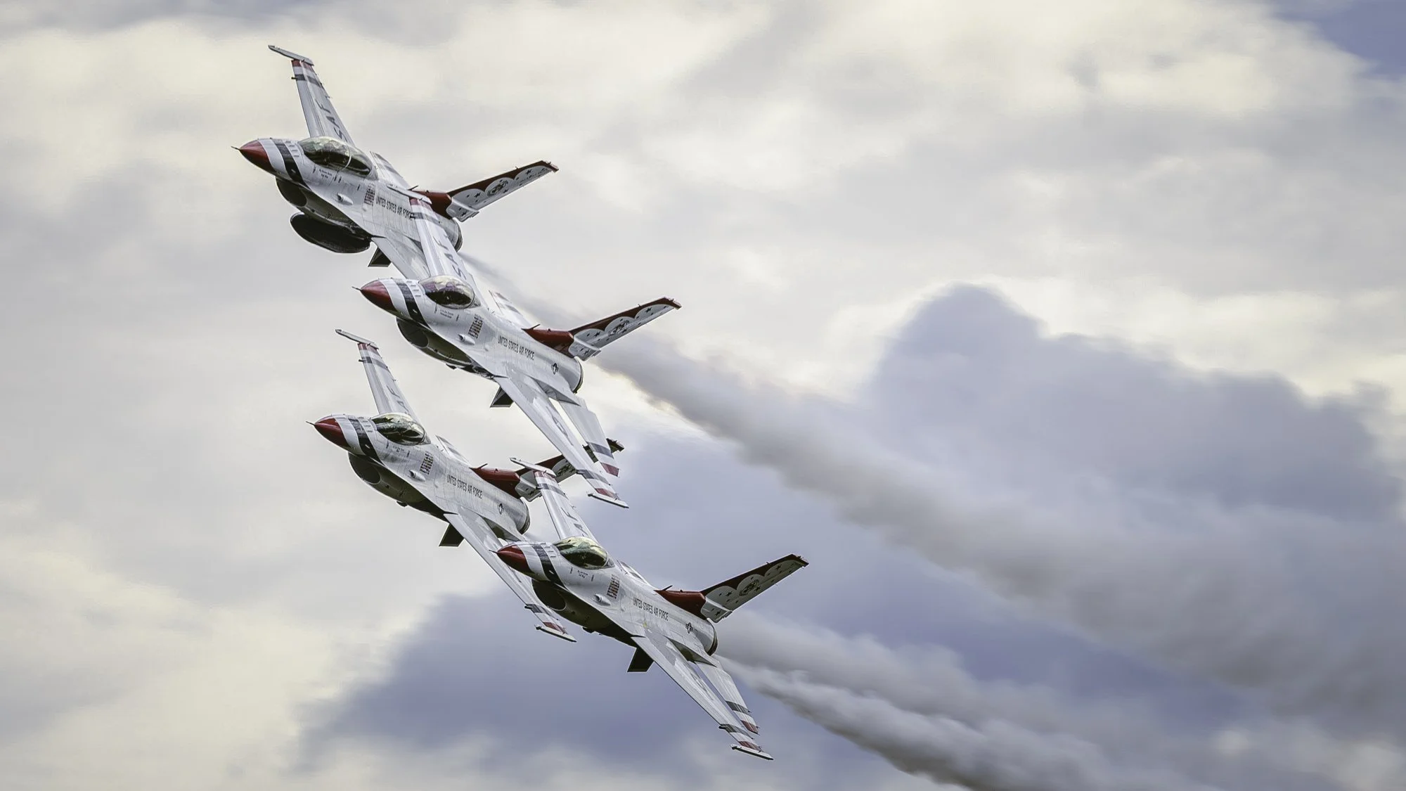 Thunderbirds Diamond 01