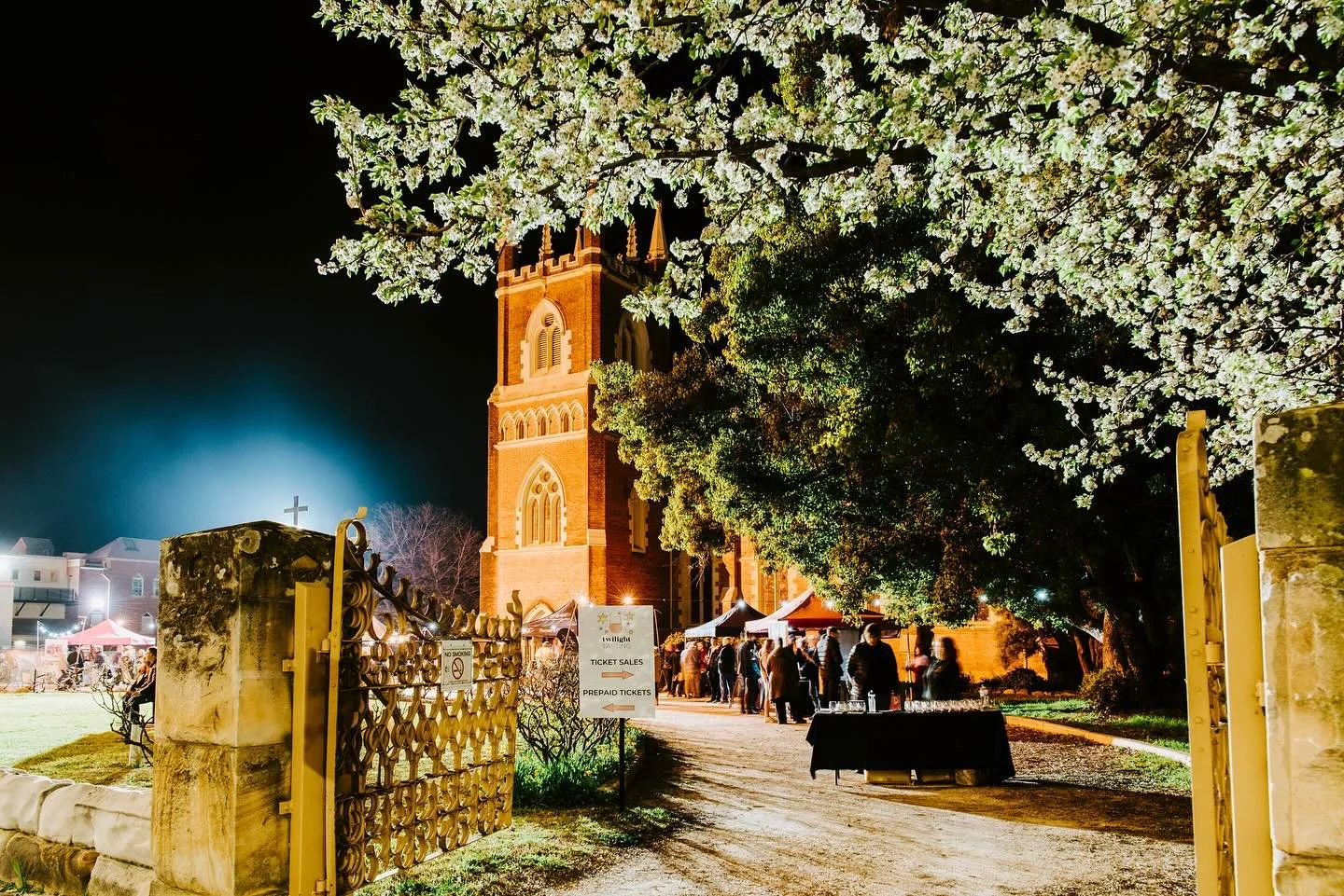 Twilight Tasting this Friday in Mudgee. 
From 4pm, taste &amp; stroll. It&rsquo;s good for the soul. 🍷 Loads of small producers splashing some wine! 
St Mary&rsquo;s Anglican Church Grounds, Mudgee 
You can grab tickets online or on arrival. See you