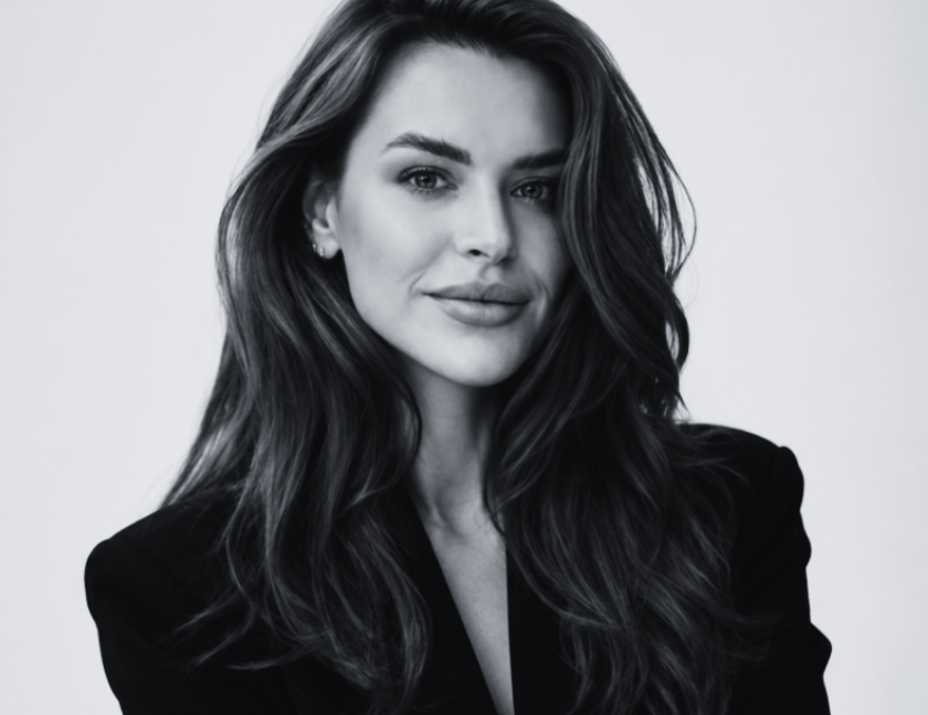 AMELIA FARHANG, Executive Producer - Freshbase