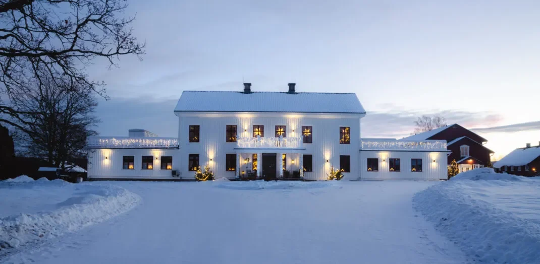 Herrgard-hus-vintermorgon-KM-22-scaled-1070x524-c-center.webp