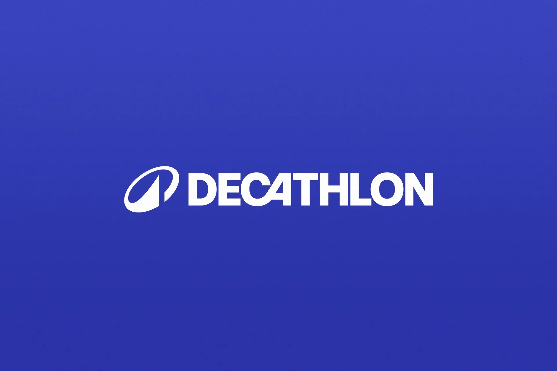 Wolff_Olins_Decathlon_Press_02_Logo_1920x1280.jpg