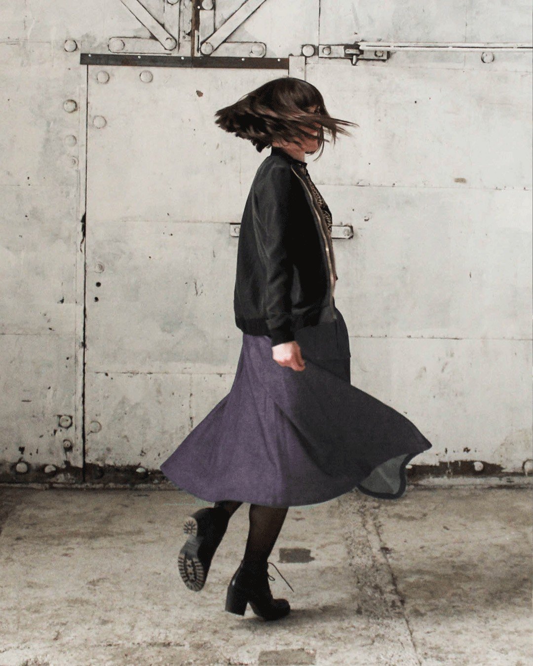 Py&ouml;r&auml;hdellen uuteen vuoteen!
Viimeiset lilat Hood hameet l&ouml;ytyy alesta.
N&auml;iss&auml;h&auml;n k&auml;vi pieni hupsistakeikkaa mitoituksen kanssa, eli Lilat Hood hameet ovat kokoa isompia kuin normimitoitukseni. Tarkasta mittatauluko