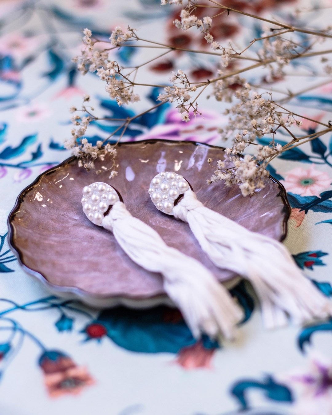 Huurteista sunnuntaita kaikille ihanien helmihapsujen kera. Hapsut ja helmet ne yhteen soppii!

Alkuvuoden eka korudroppi julkaistaan keskiviikkona klo 18.

#jatuli_label #hapsukorvi #pearl