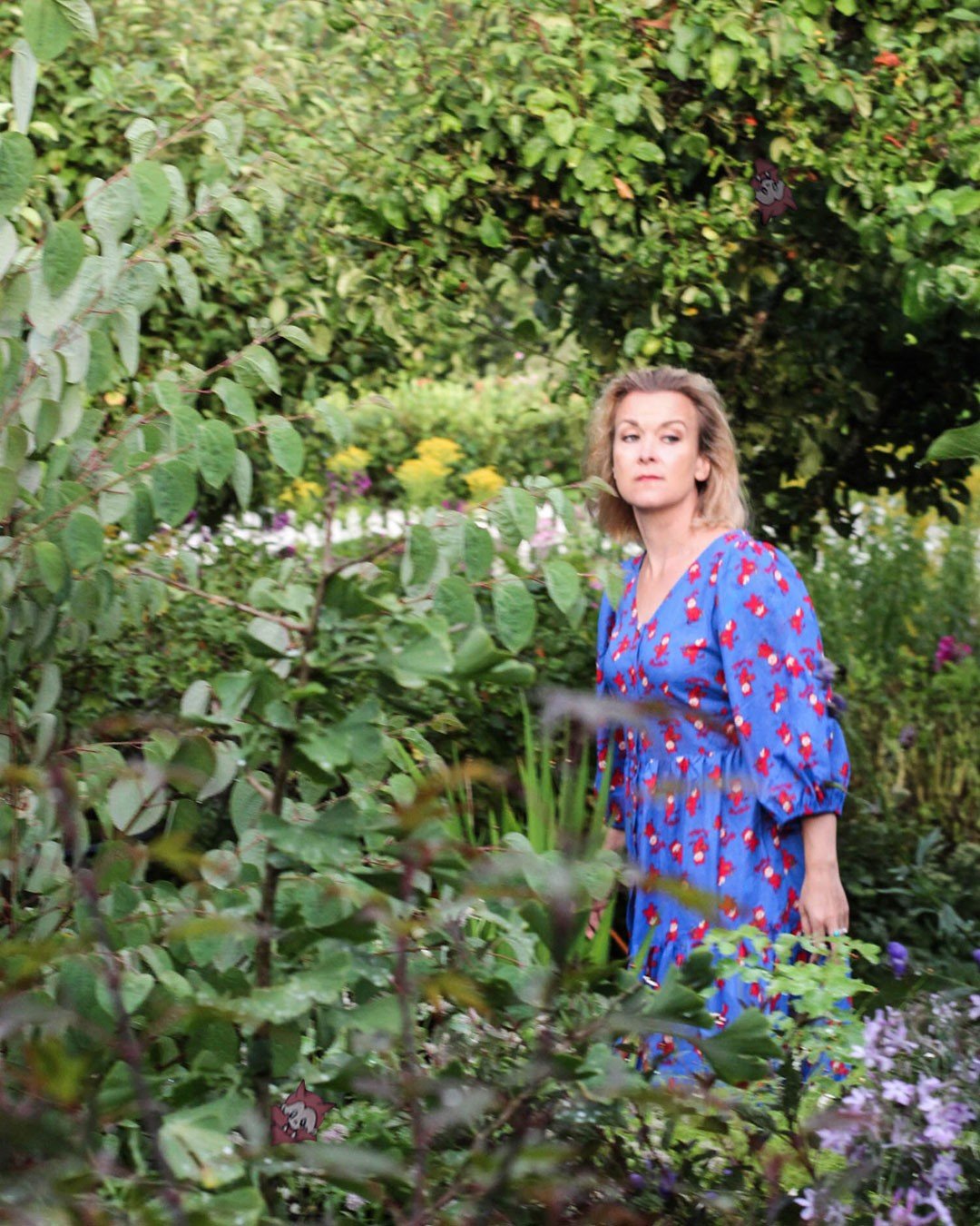 She&acute;s got the look.

Preaerie Little devil mekkosia ei tehty kuin 6 kappaletta. L&ouml;ysin t&auml;m&auml;n mahtavan kankaan Toijalan kangastukun hyllylt&auml; ja rakastuin heti. Ilkikuriset pikkupirut olivat valloittavia, pystytk&ouml; muuten 