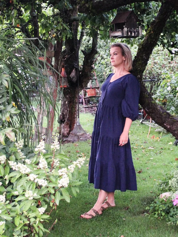 25 jenni tarj praerei navy flora3.jpg