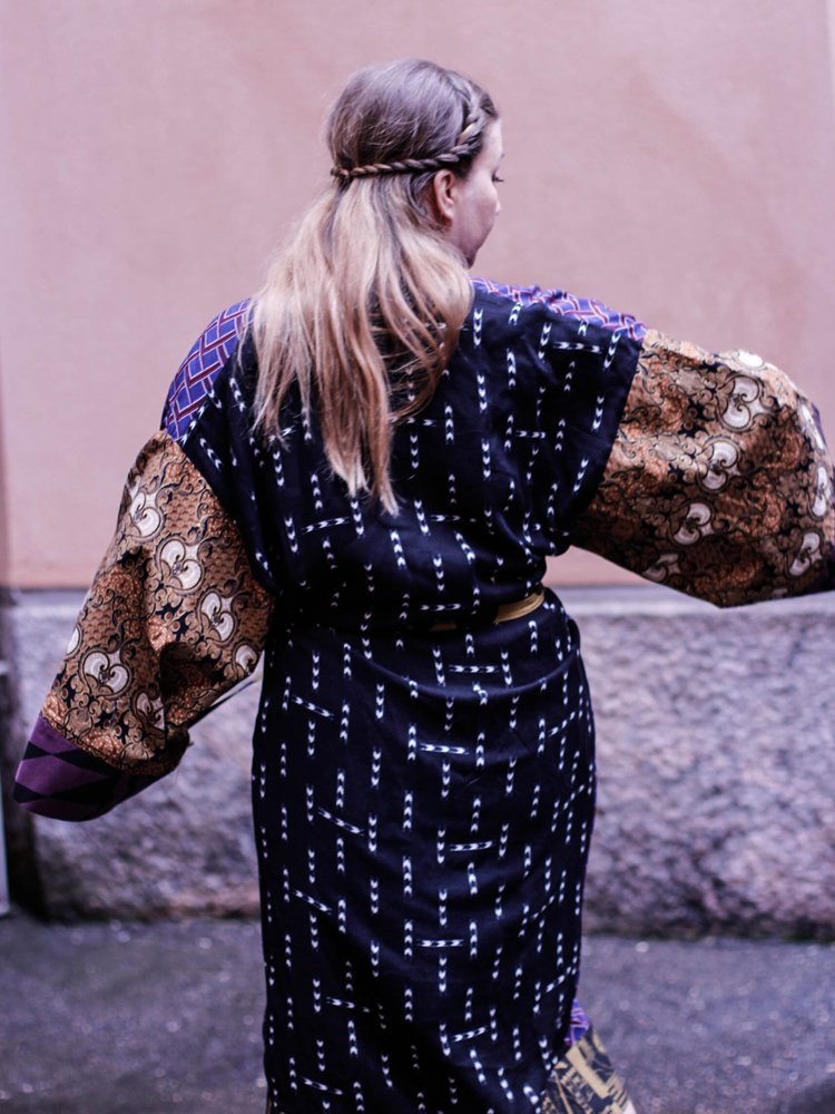 25 kimono dutchsleeve detail back2.jpg