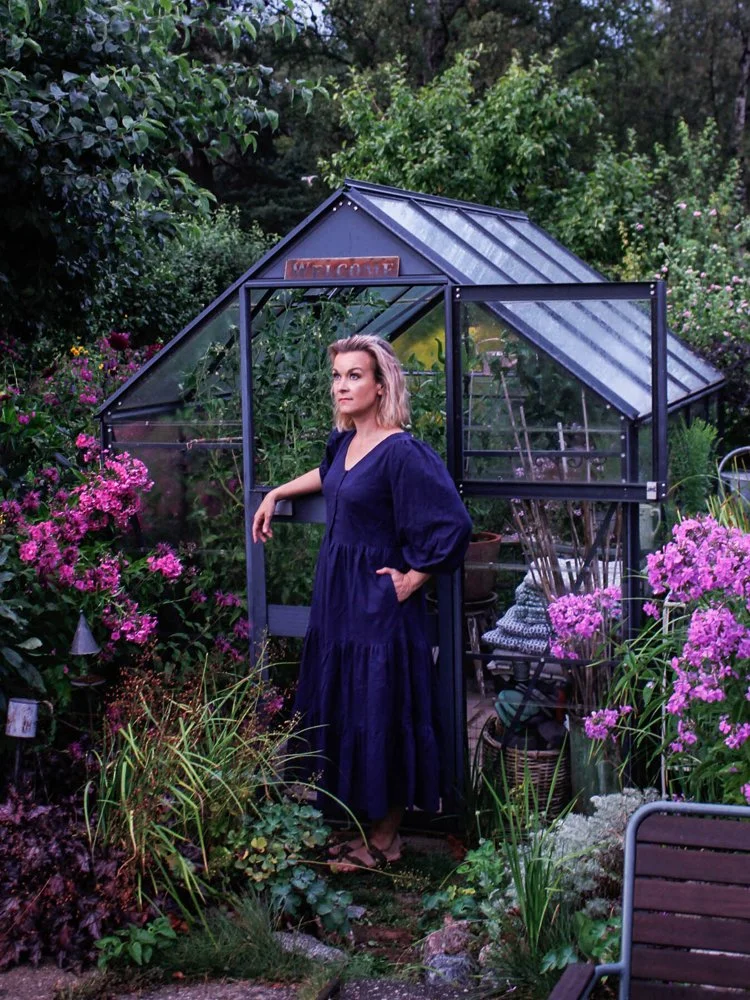 25 jenni tarj praerei navy flora.jpg