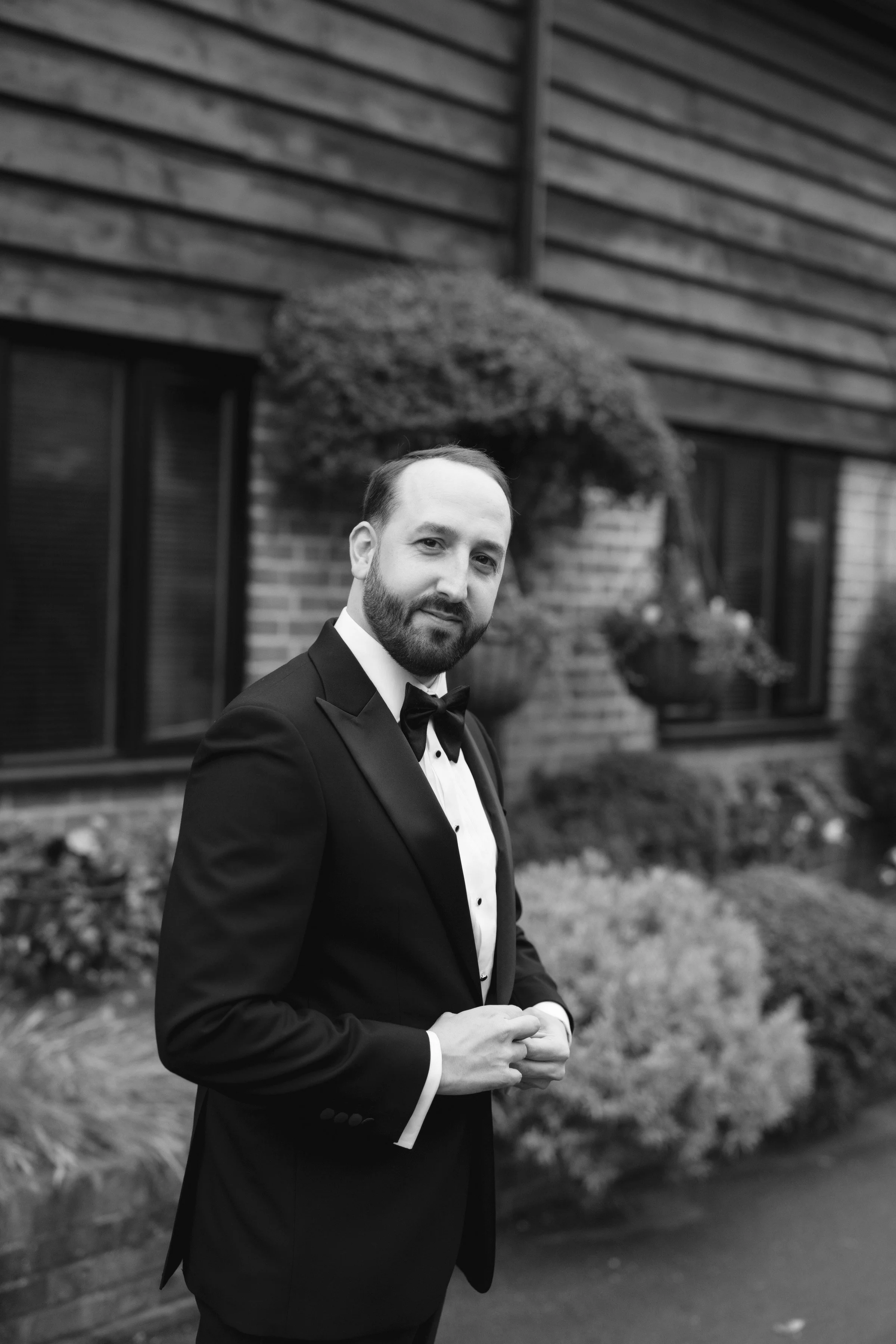 Rachel and James-Helen Rowe Photography-74-2.jpg