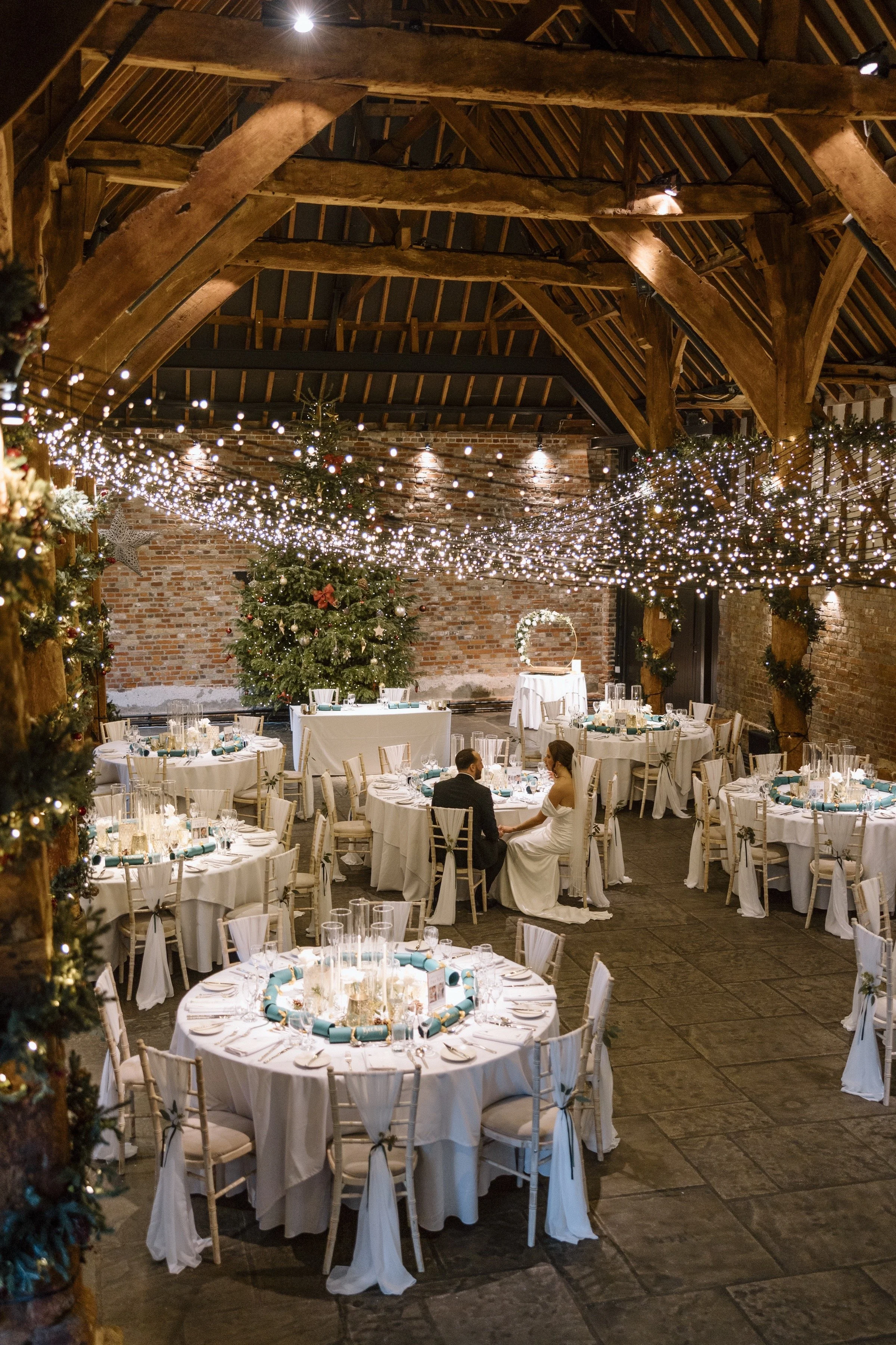 Rachel and James-Helen Rowe Photography-311-2.jpg