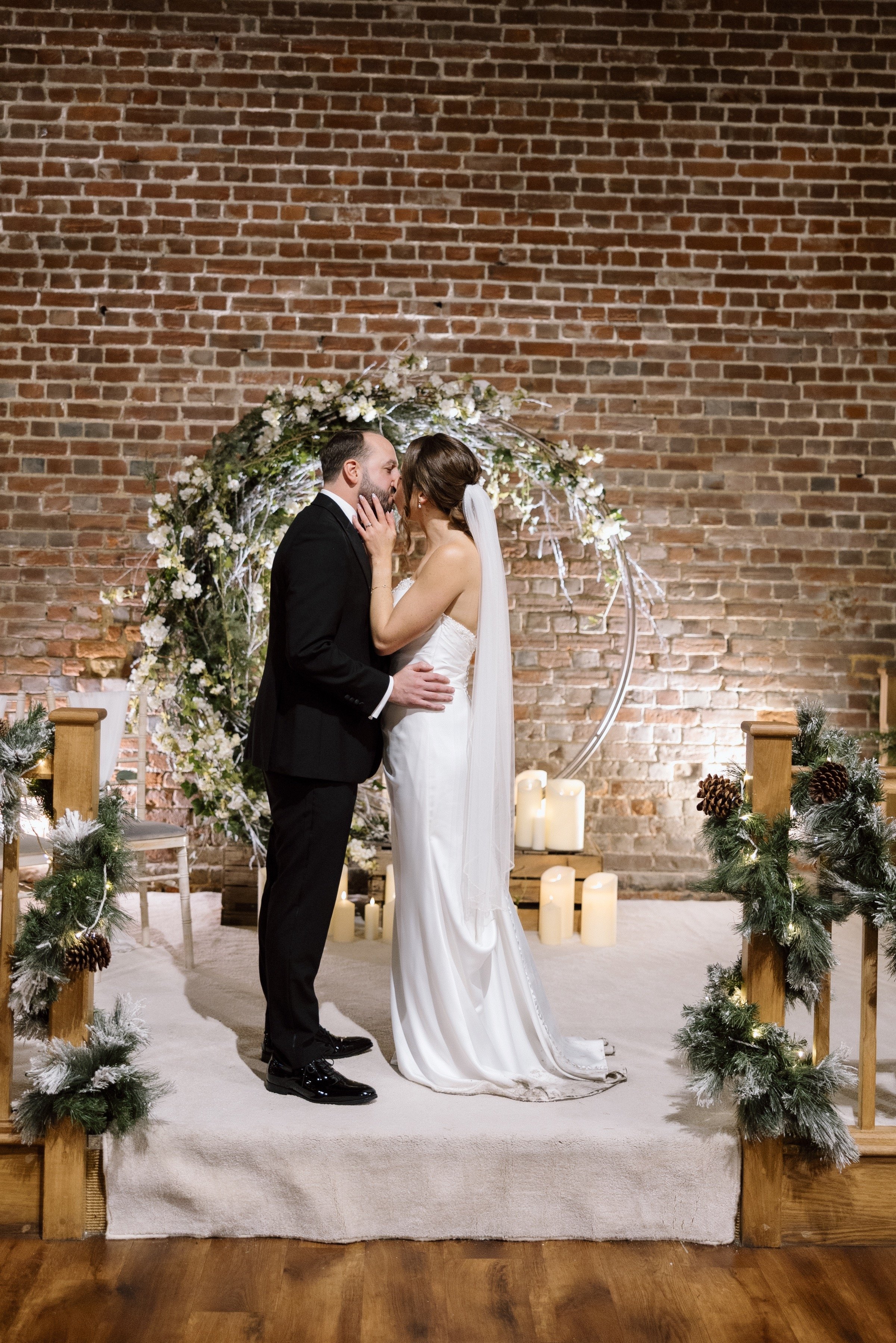 Rachel and James-Helen Rowe Photography-622.jpg