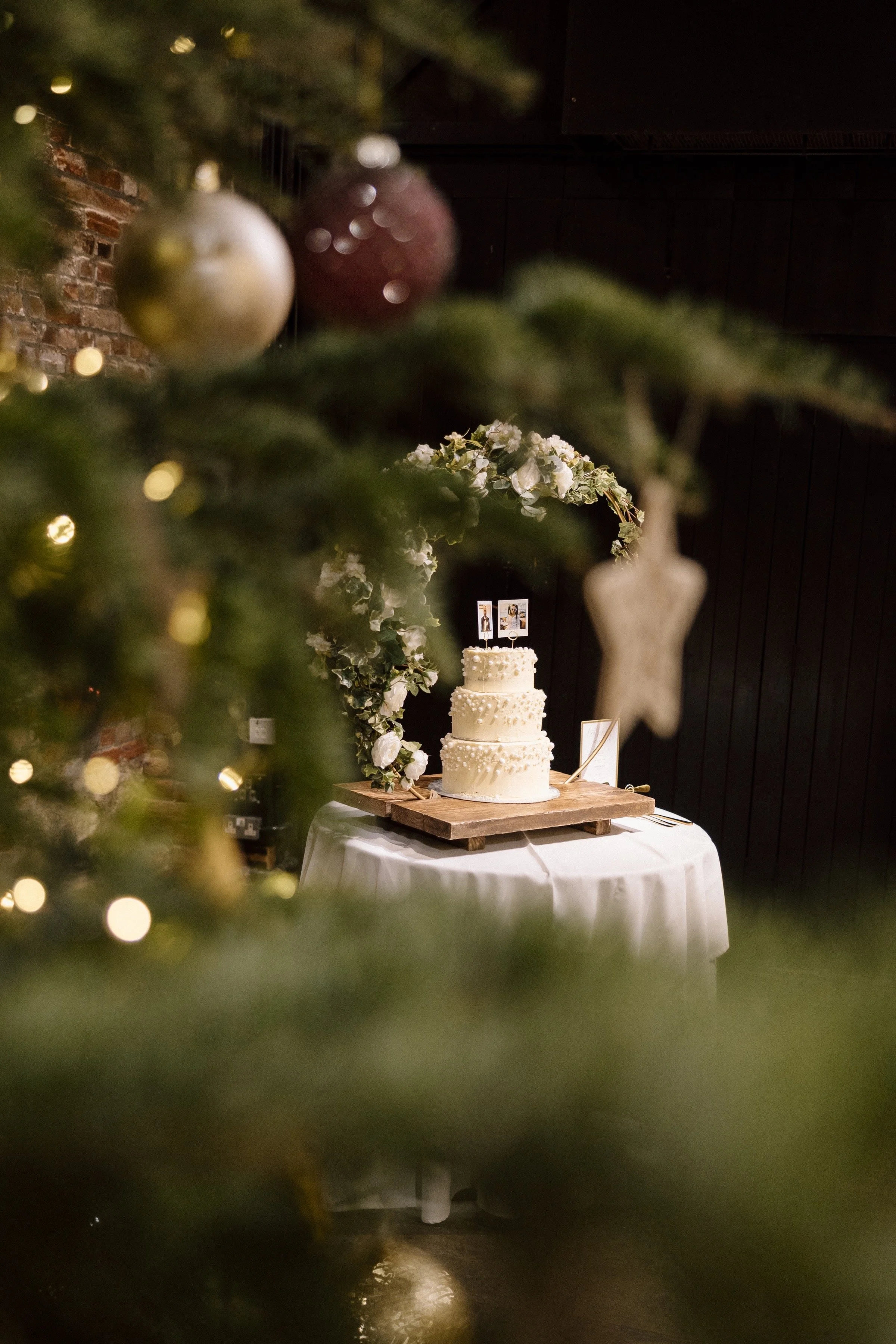 Rachel and James-Helen Rowe Photography-649.jpg