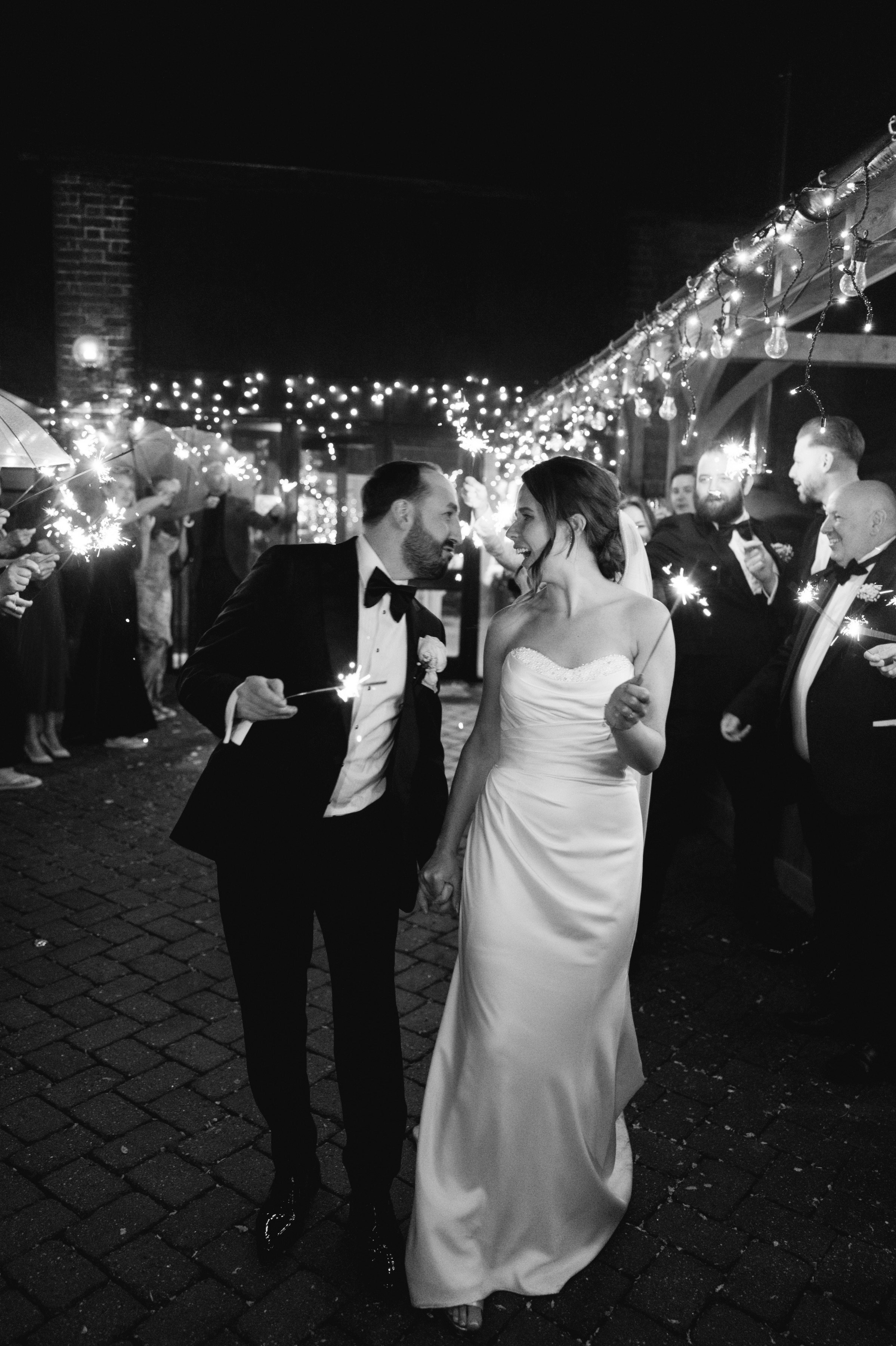 Rachel and James-Helen Rowe Photography-792.jpg