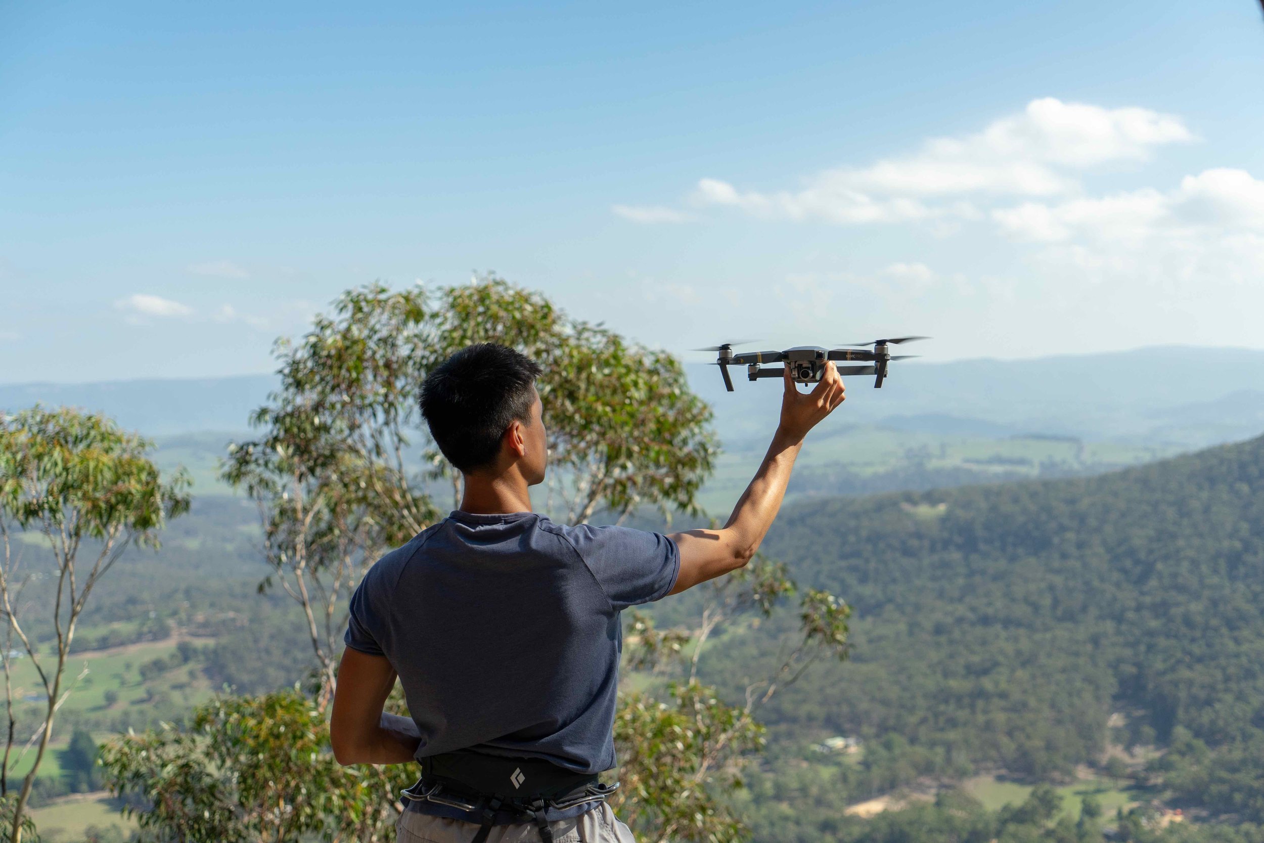 2018-03-31_Hoy and his drone.jpeg