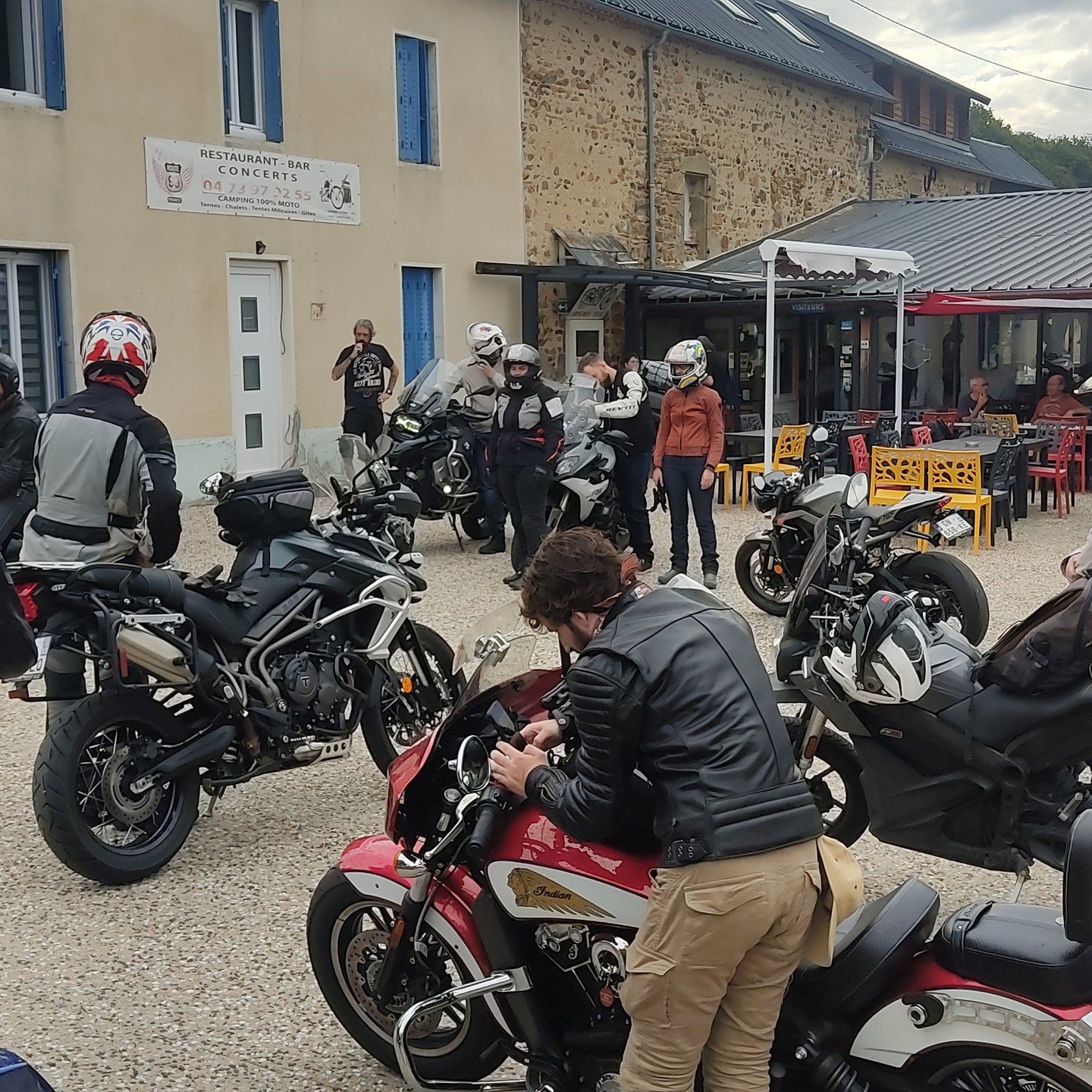Cette année la @fdffmc77 organisait l’estivale du GTJ (Groupe de Travail Jeune) de la @ffmcnationale.
Au programme, les volcans d’Auvergne, le mont d’or, le Cézallier et le forez
@auvergne_volcansancy
Héber