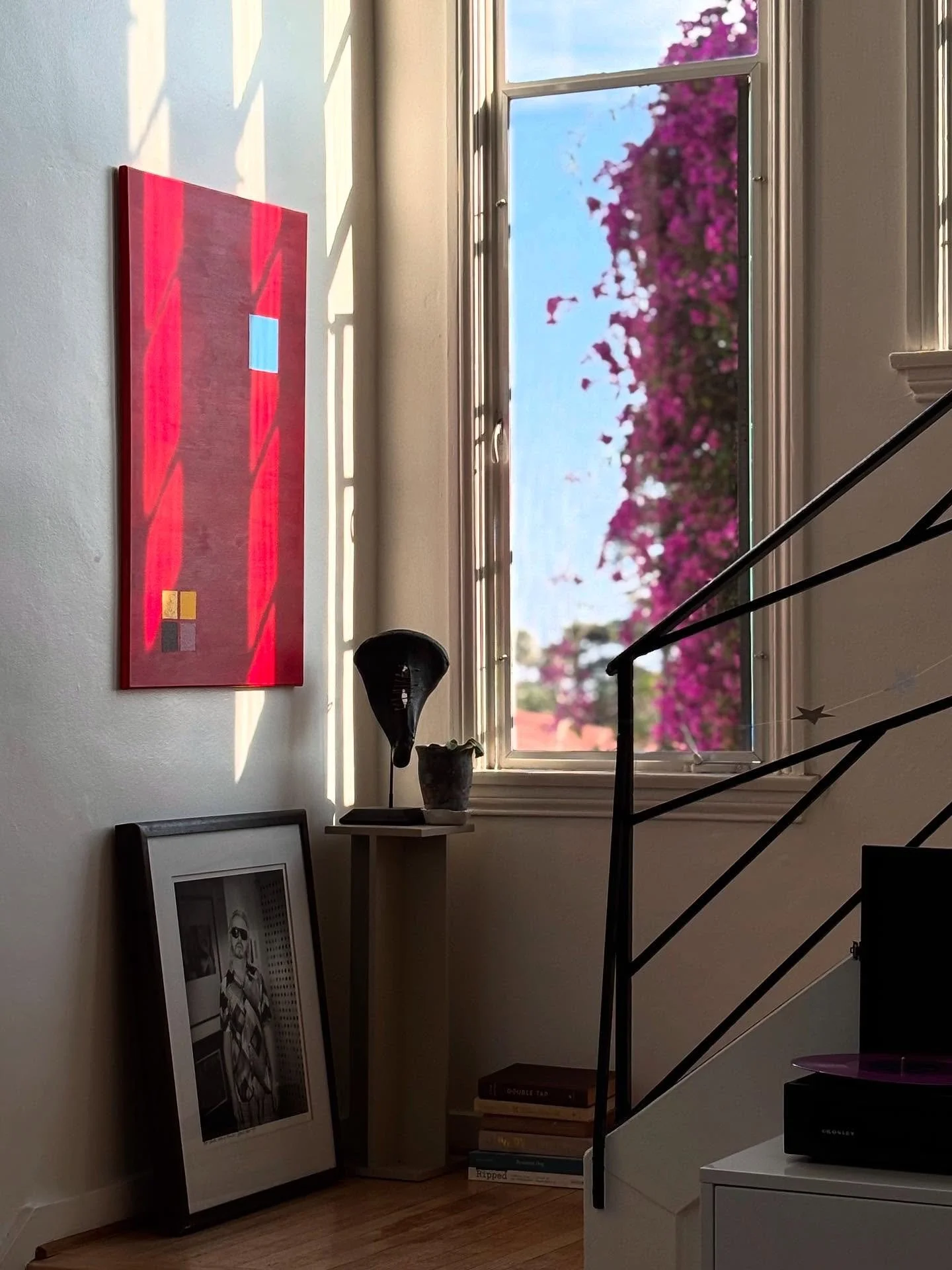 At home in Hollywood

#chateauhollywood #townhome #homedecor #interiordesign #abstractart #manoushka #manoushkalife