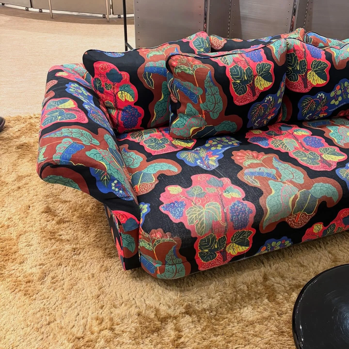 Sofa by @svenskttenn in @toteme SOHO