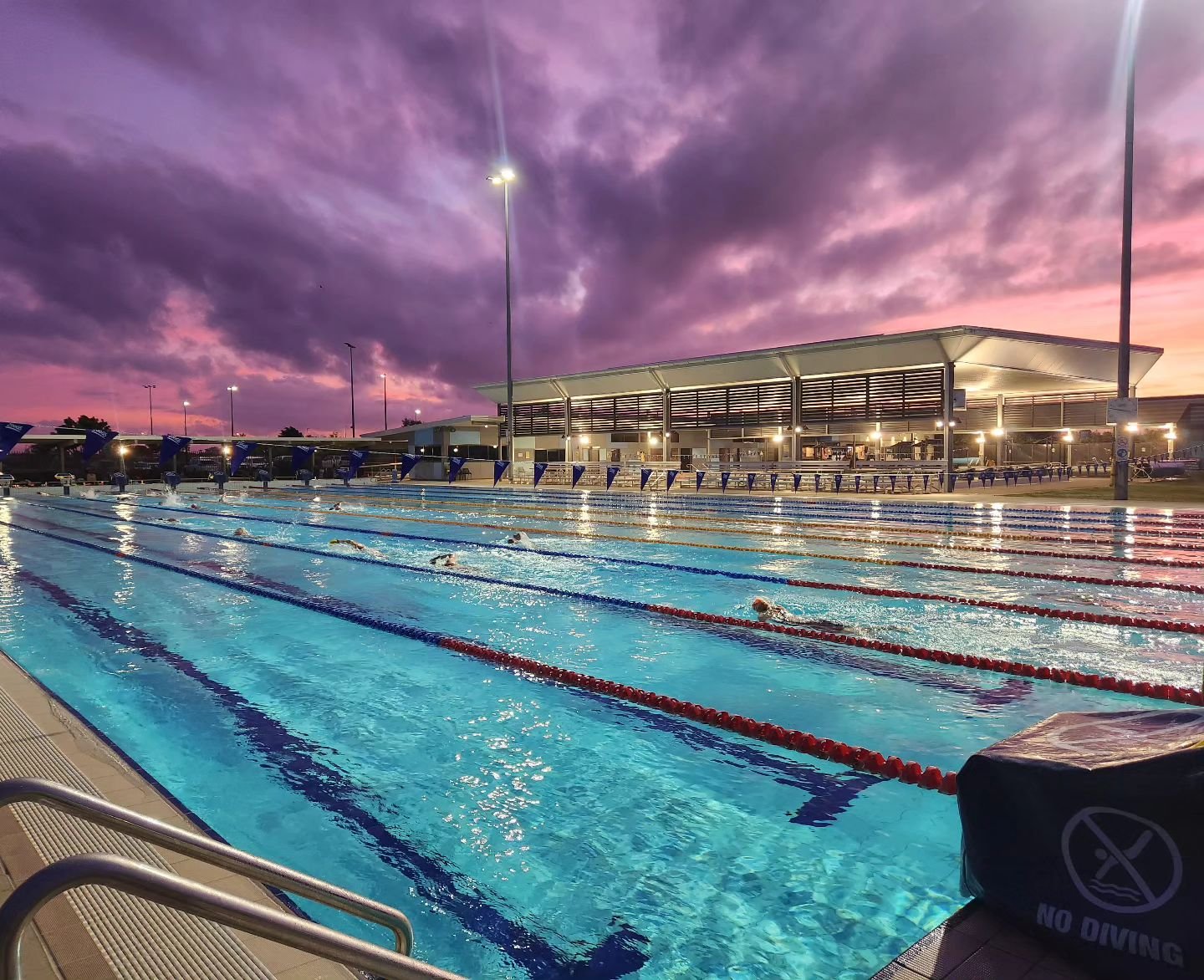 V8 Squad views! 

Big crew this morning completing random sets compliments of Coach JB!  What a backdrop for the swim @belgravialeisure

#wymtm #fitterfasterstronger #shouldnottickle #trilife