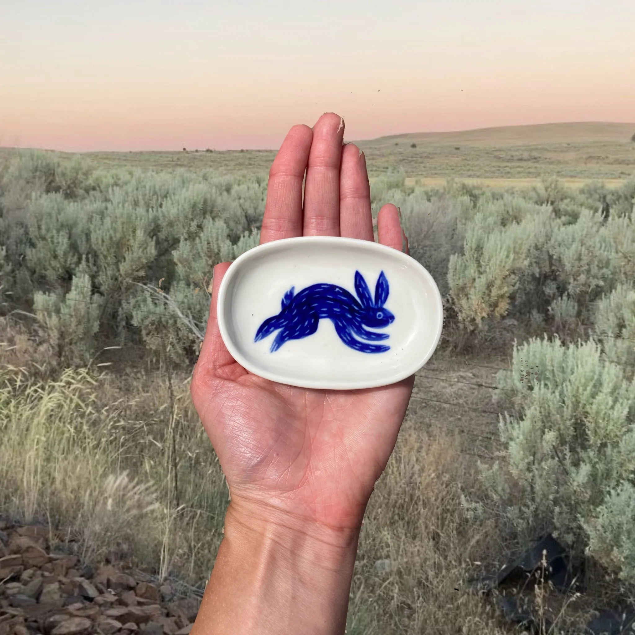 Oval Dish - Smallest no.2 bunny