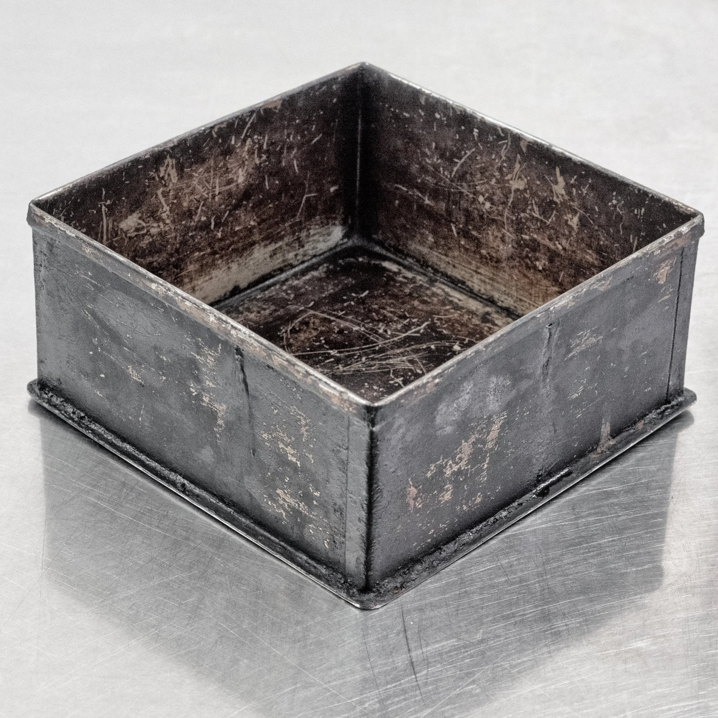 cake tin #2