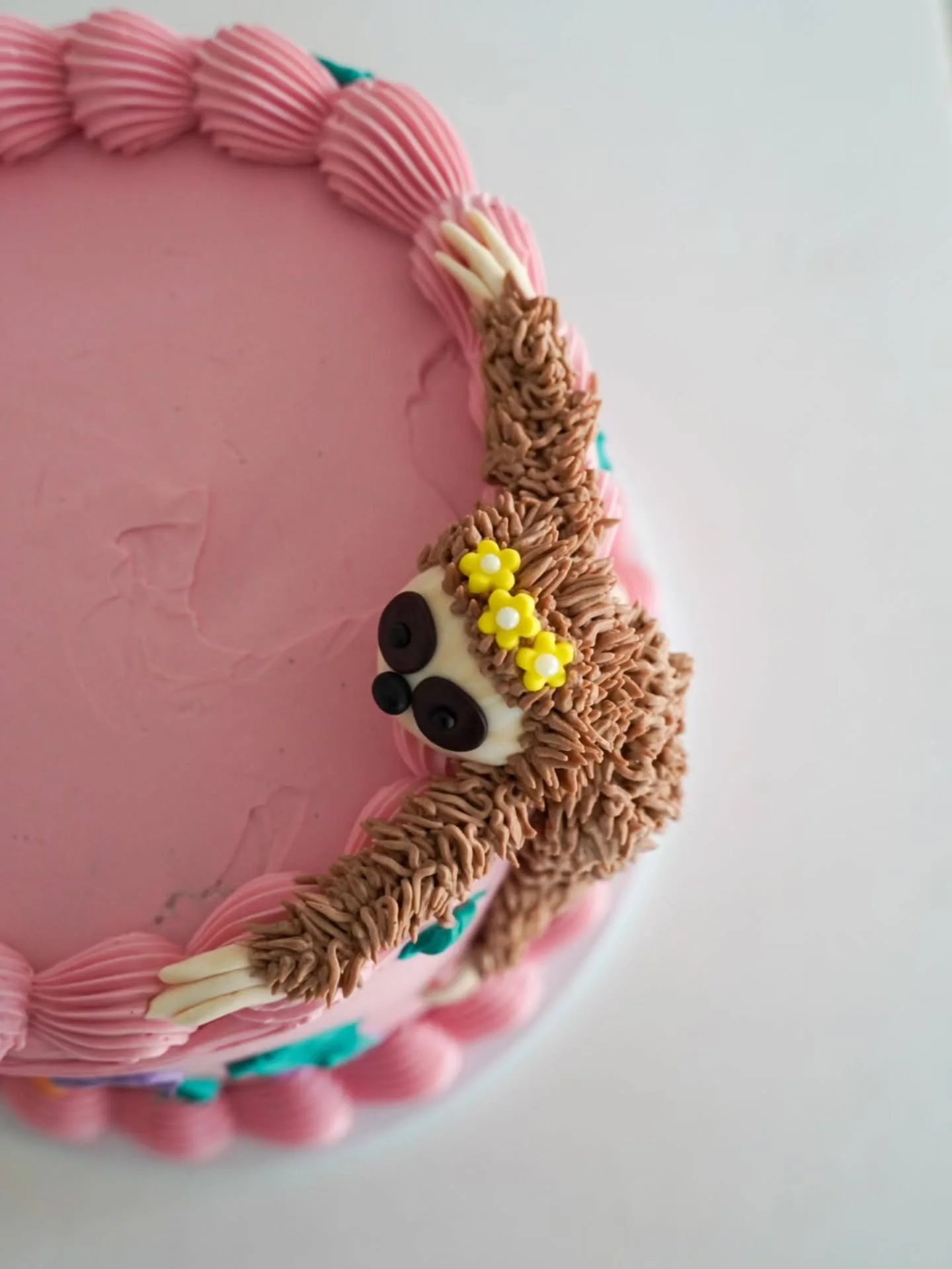 I am SO behind with posting but I'm so excited to finally be sharing this cutie! 

Any sloth fans here? 

#slothcake #birthdaycake #glutenfreecake #kidsbirthdaycake #auckland