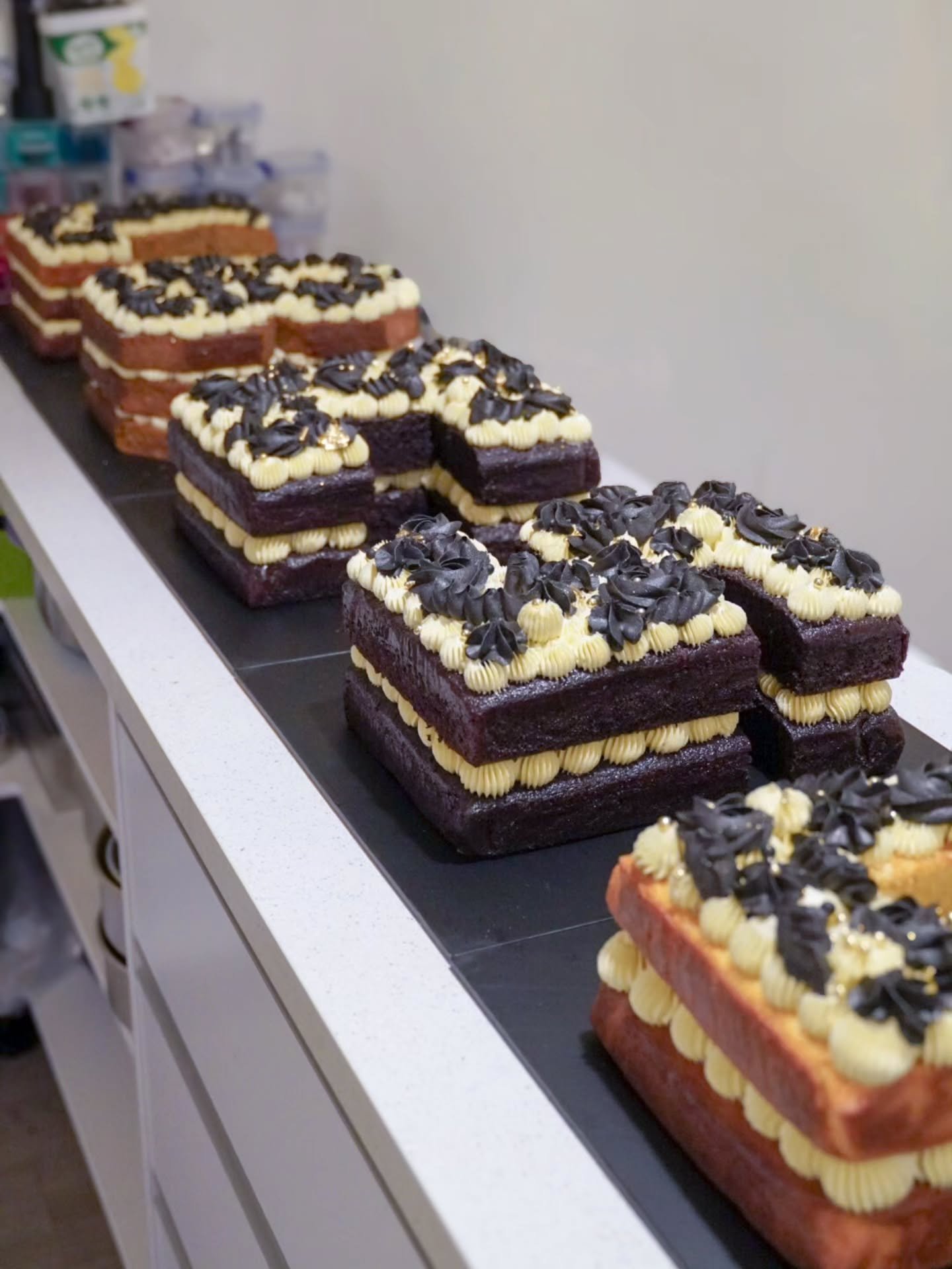 That time I made 5 giant digit cakes for Long Bay College in 3 different flavours and received the loveliest feedback (swipe to see).

I try to act all professional on here but really&hellip; I&rsquo;m just a mum in my kitchen doing a little happy da