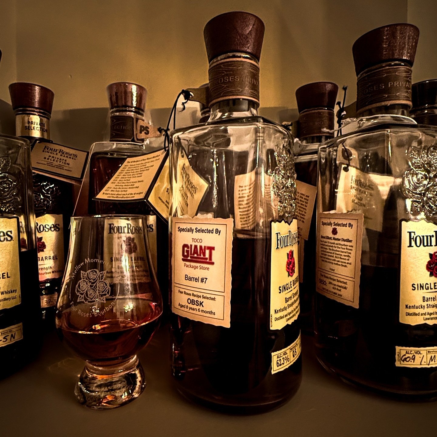 OBSK tier 6 for the win. Just using this to hold me over until @tocogiant &lsquo;s 2024 barrel arrives. It&rsquo;s working 🤤 

@fourrosesbourbon #bourbon #whiskey #fourroses #drinkresponsibly #gnr