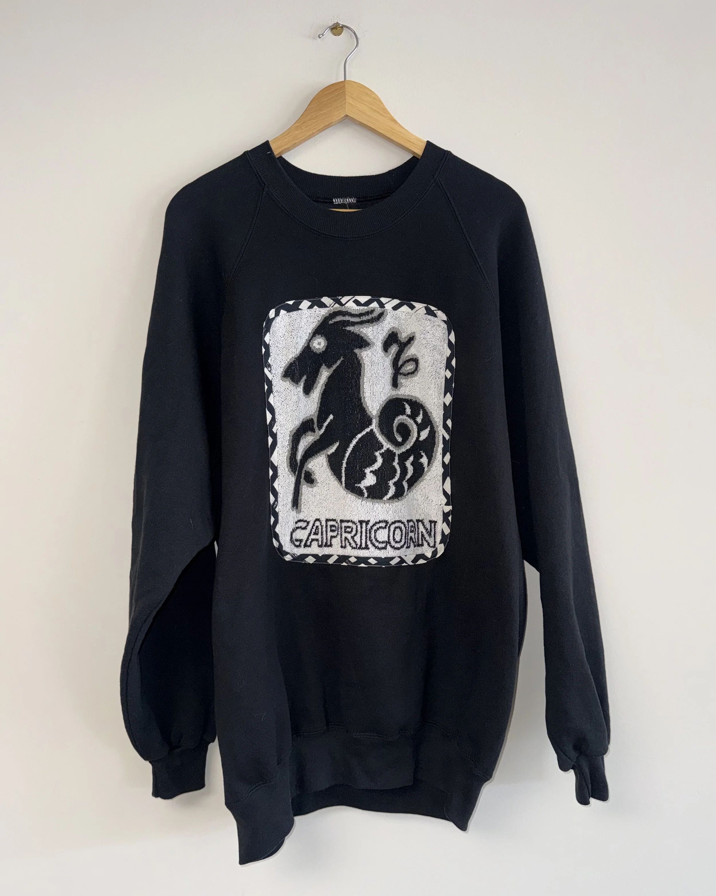 Capricorn 70’s Vintage Towel Crewneck (3XL)